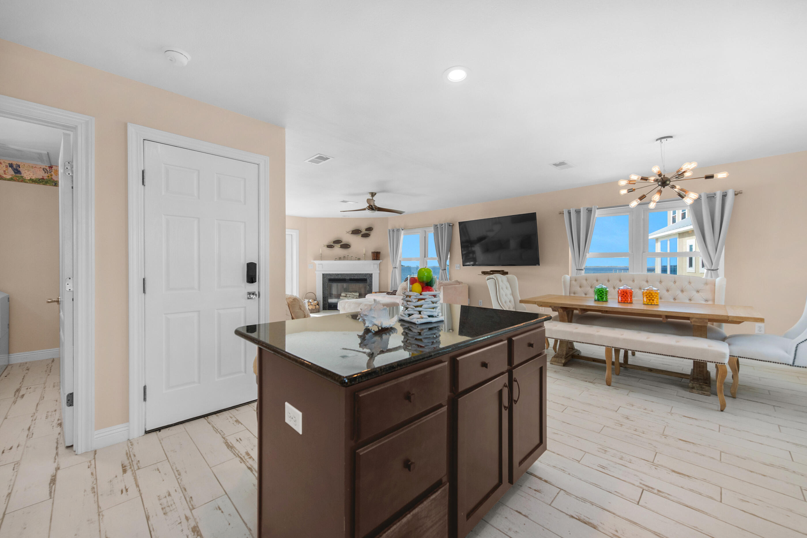 SANDY POINTE - Residential