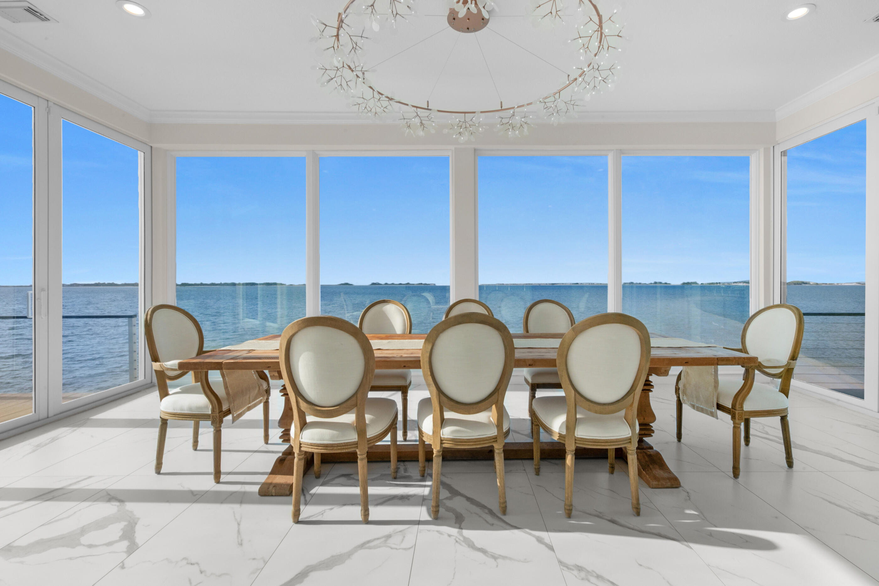 SANDY POINTE - Residential