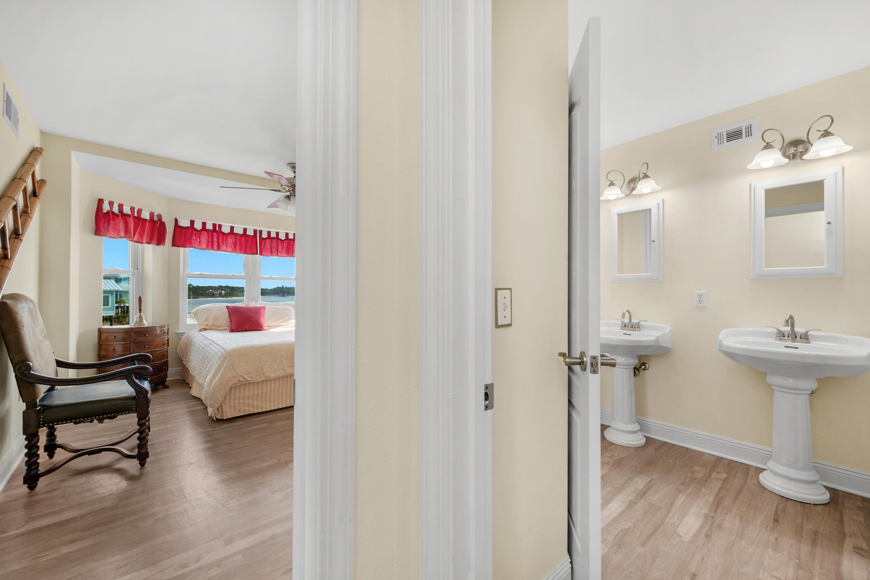 SANDY POINTE - Residential