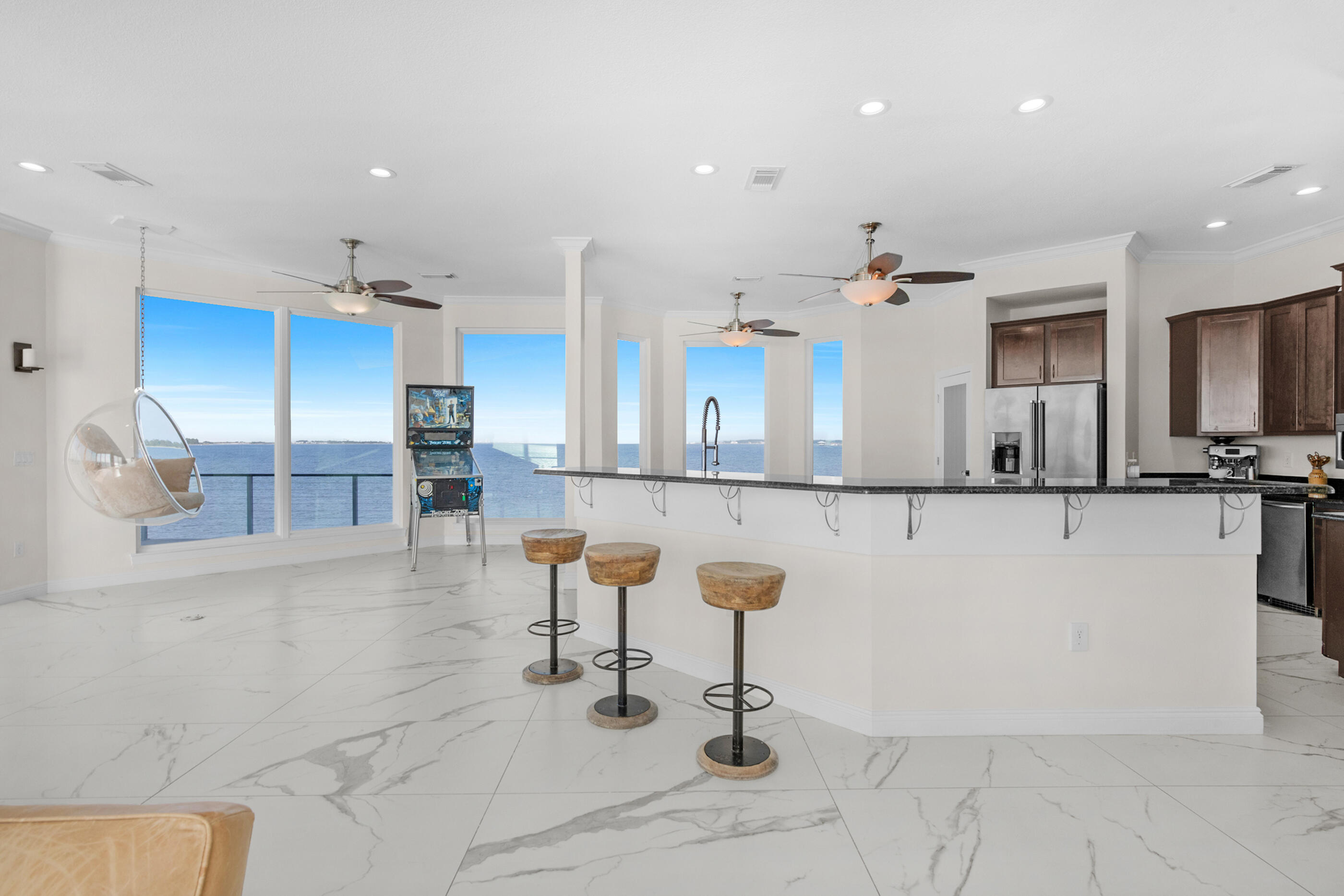 SANDY POINTE - Residential