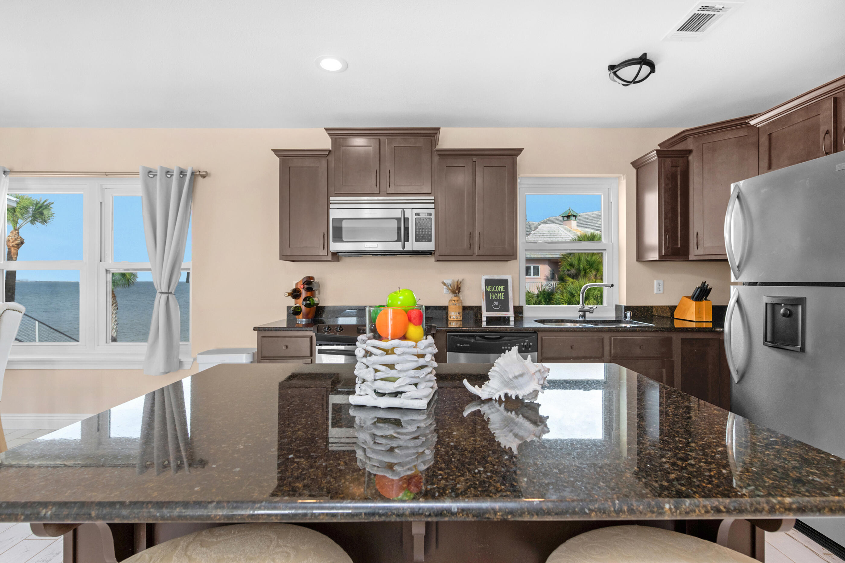 SANDY POINTE - Residential