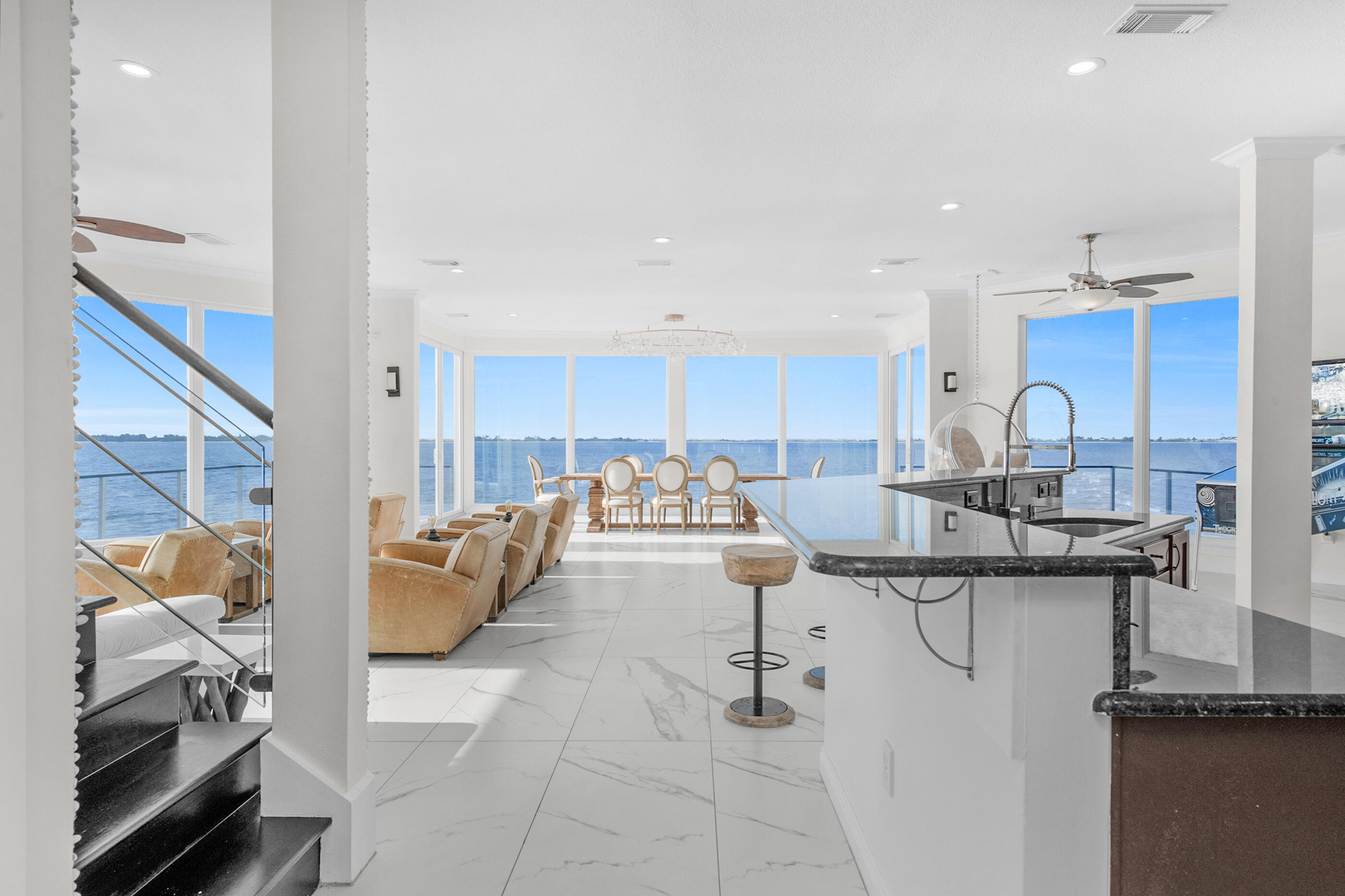 SANDY POINTE - Residential