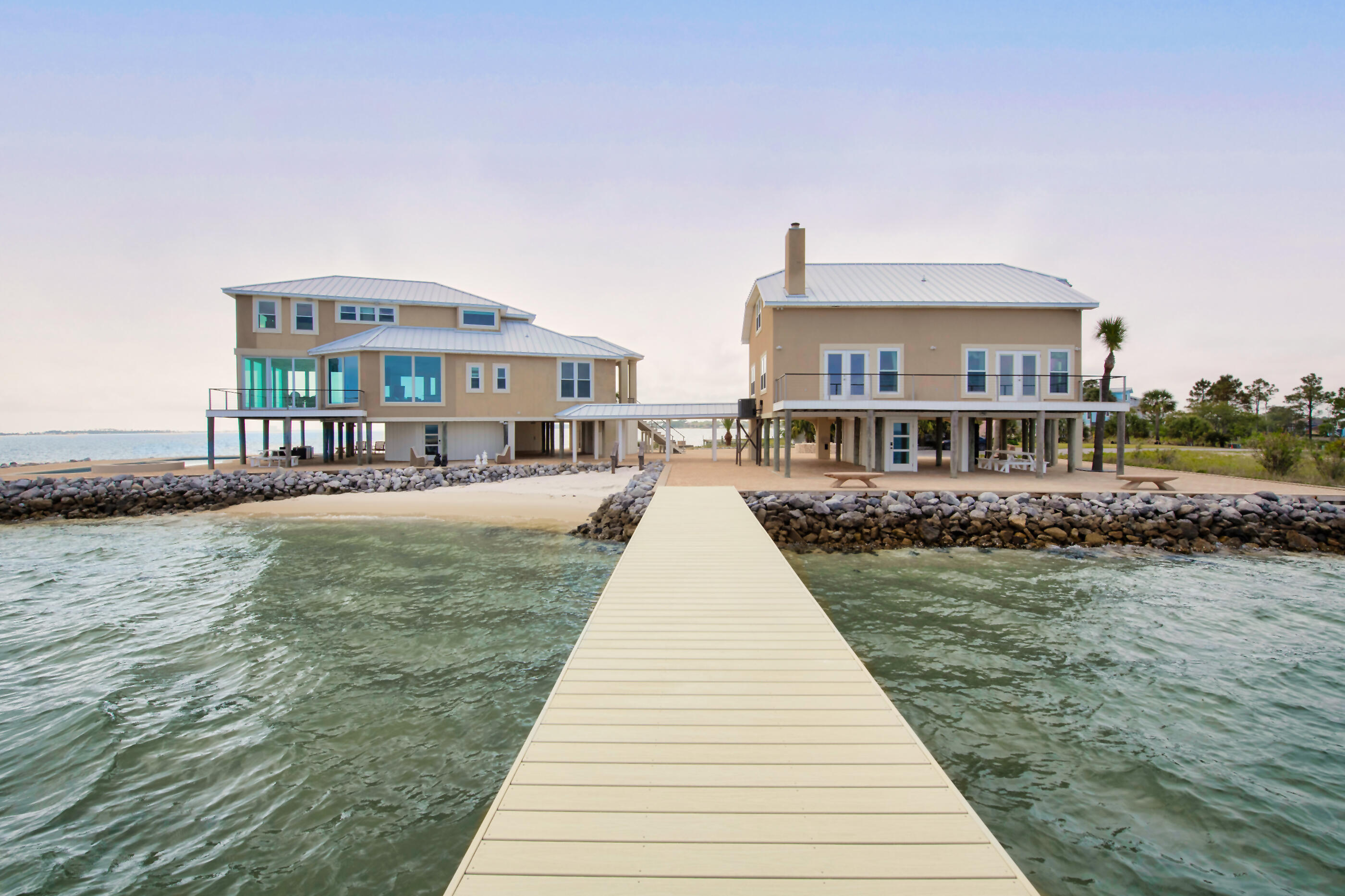SANDY POINTE - Residential
