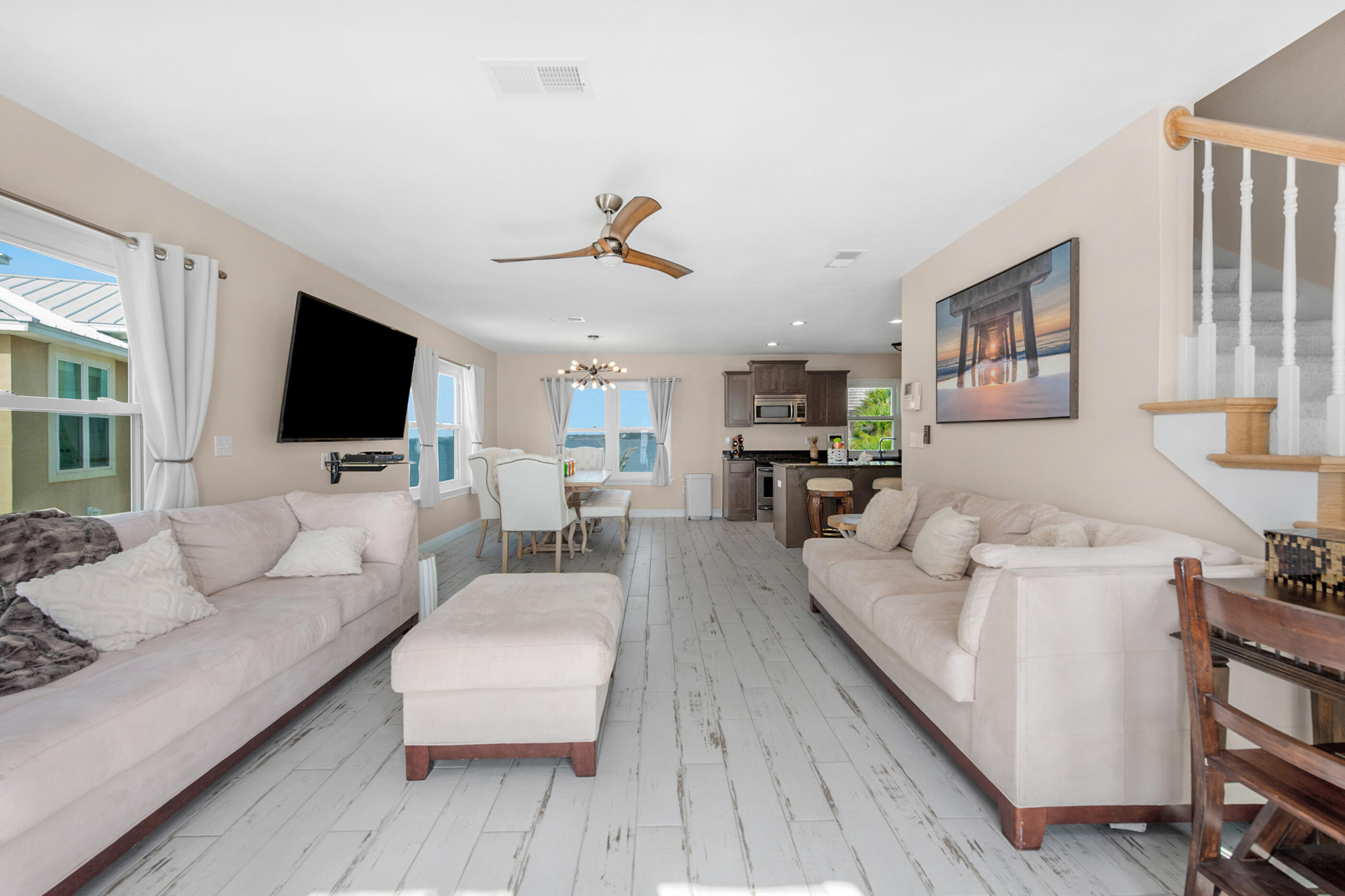 SANDY POINTE - Residential