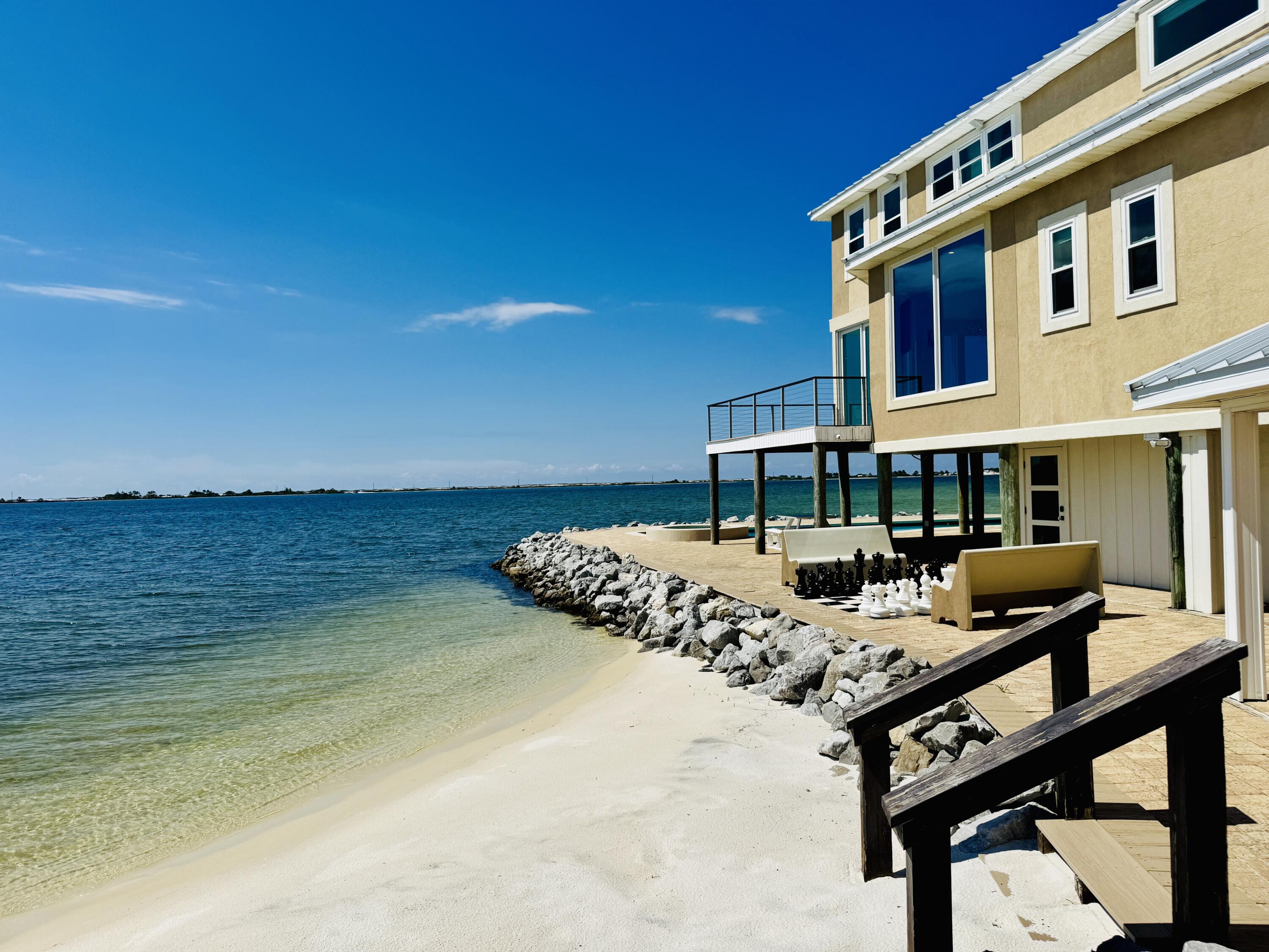 SANDY POINTE - Residential