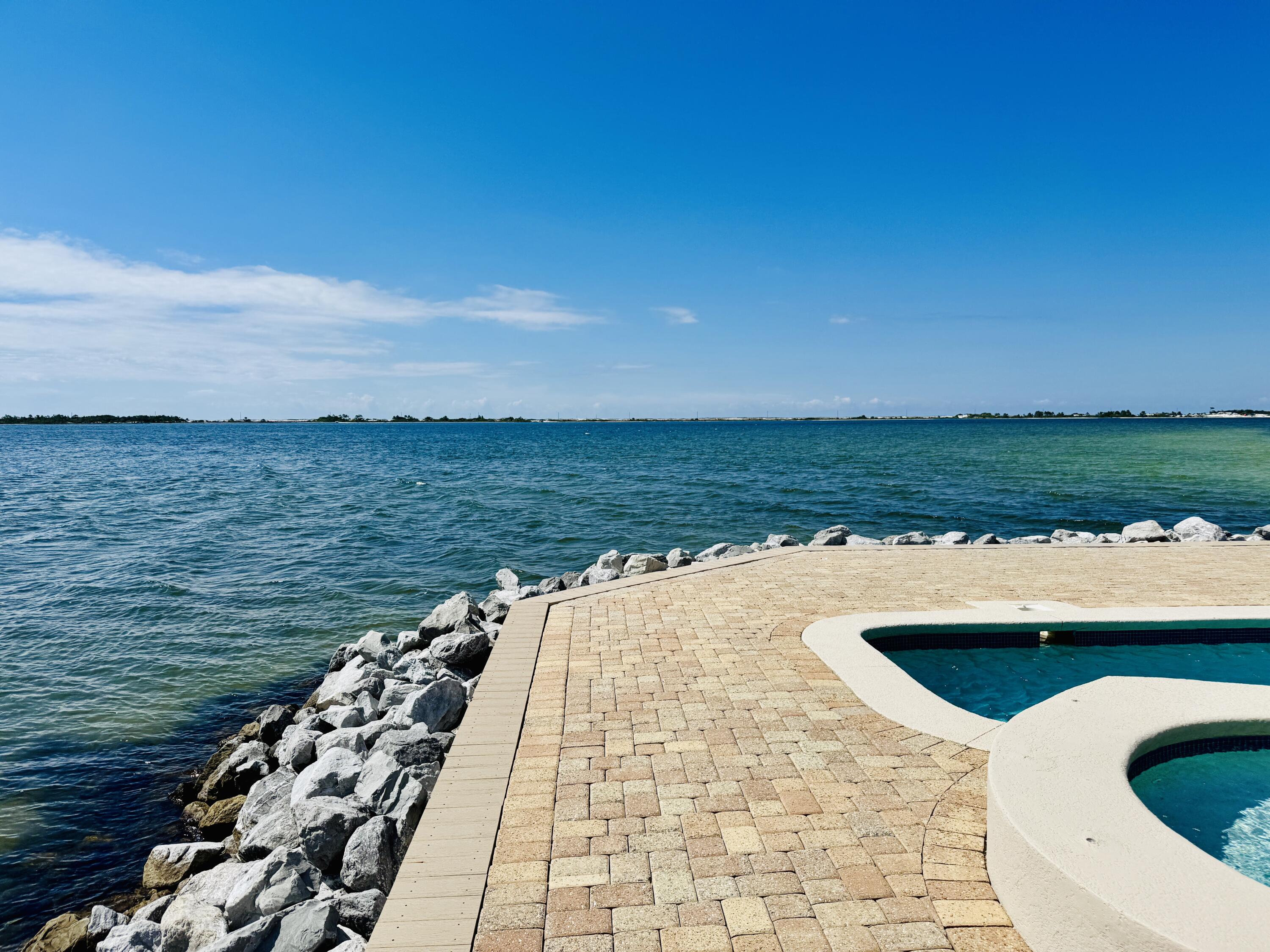 SANDY POINTE - Residential
