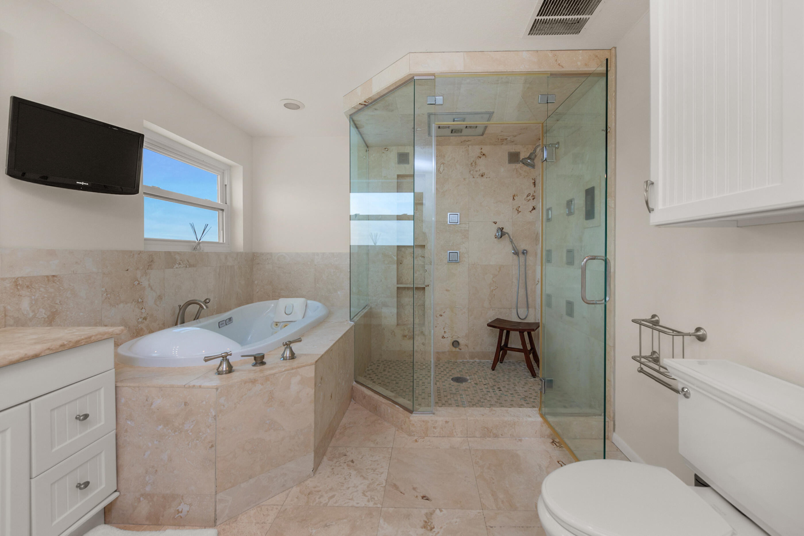 SANDY POINTE - Residential