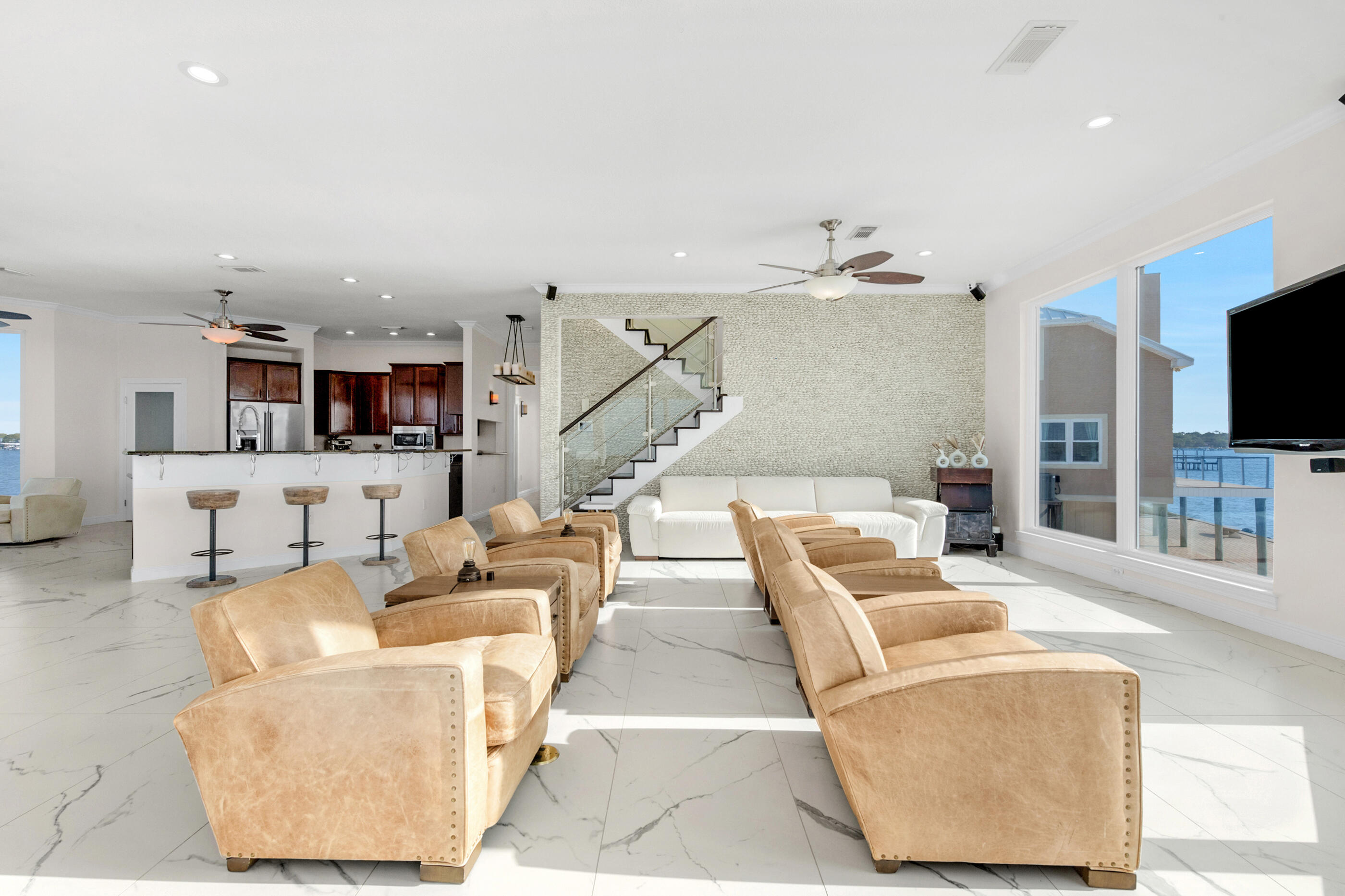 SANDY POINTE - Residential