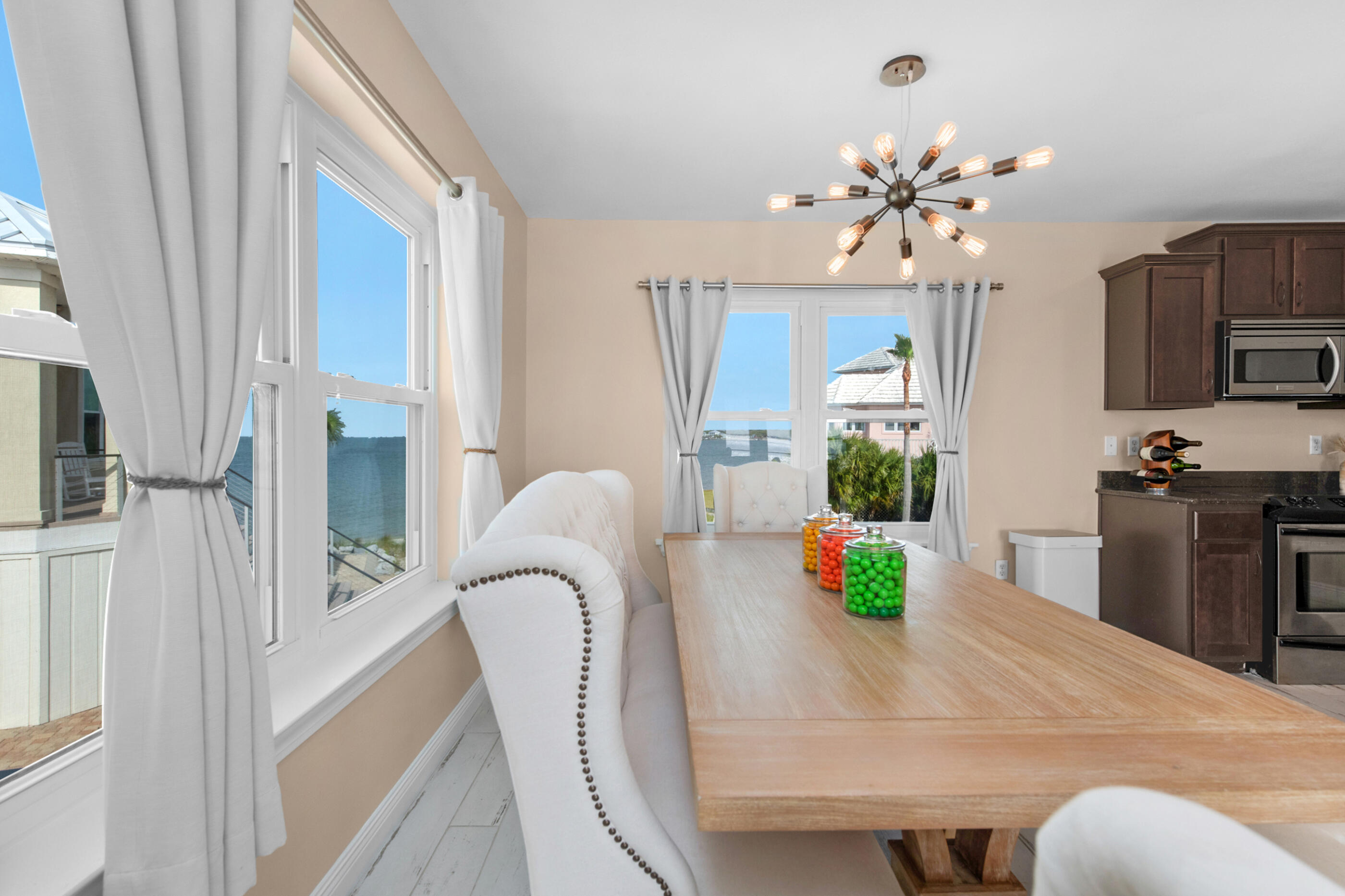 SANDY POINTE - Residential