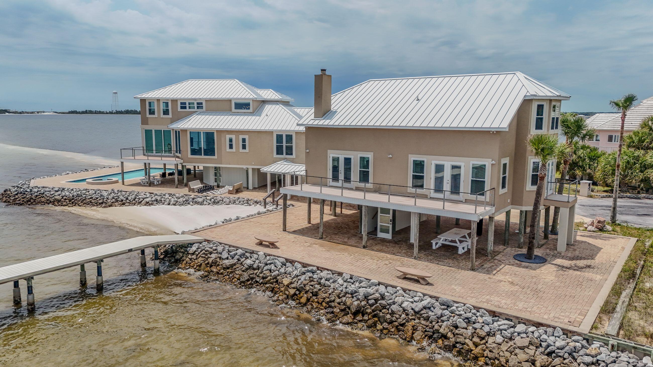 SANDY POINTE - Residential