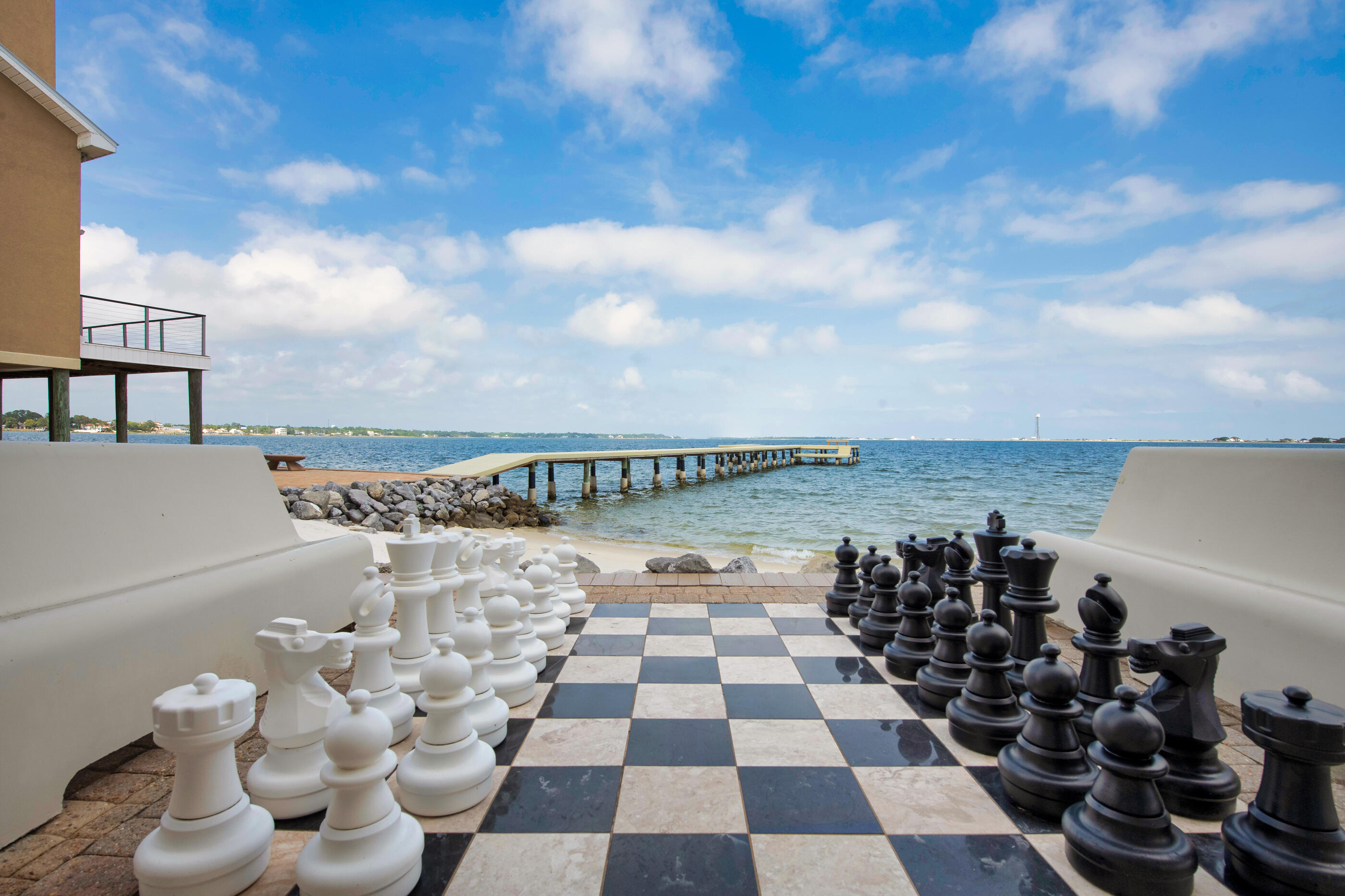 SANDY POINTE - Residential