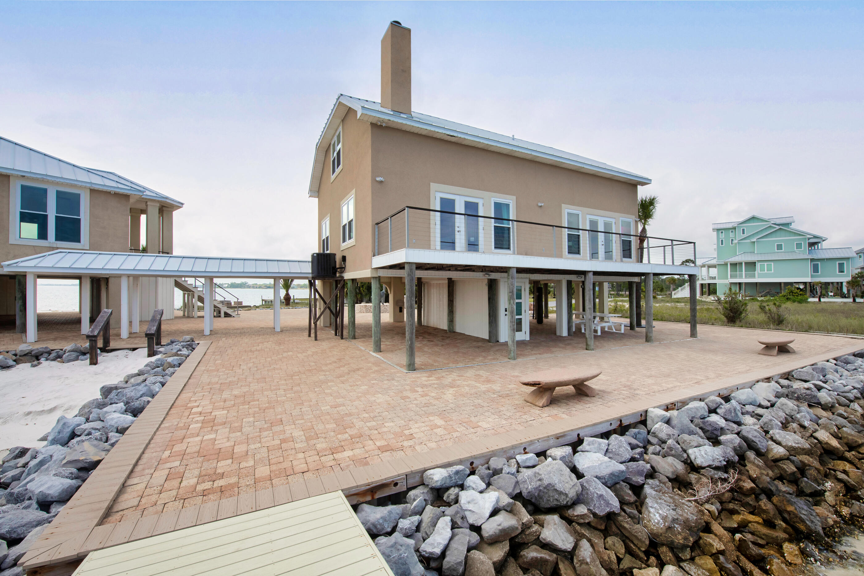 SANDY POINTE - Residential