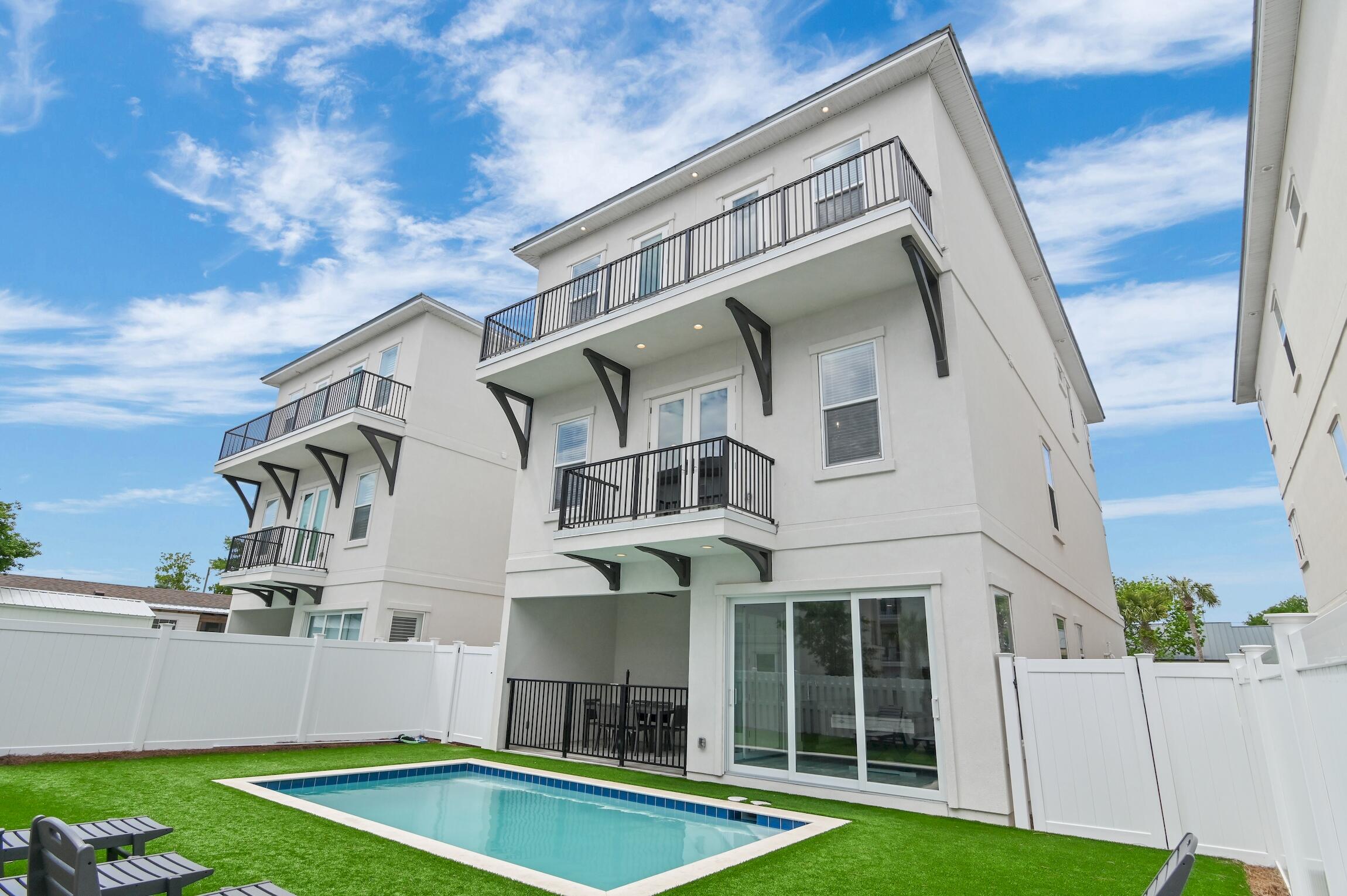 Estates At Hidden Palms - Residential