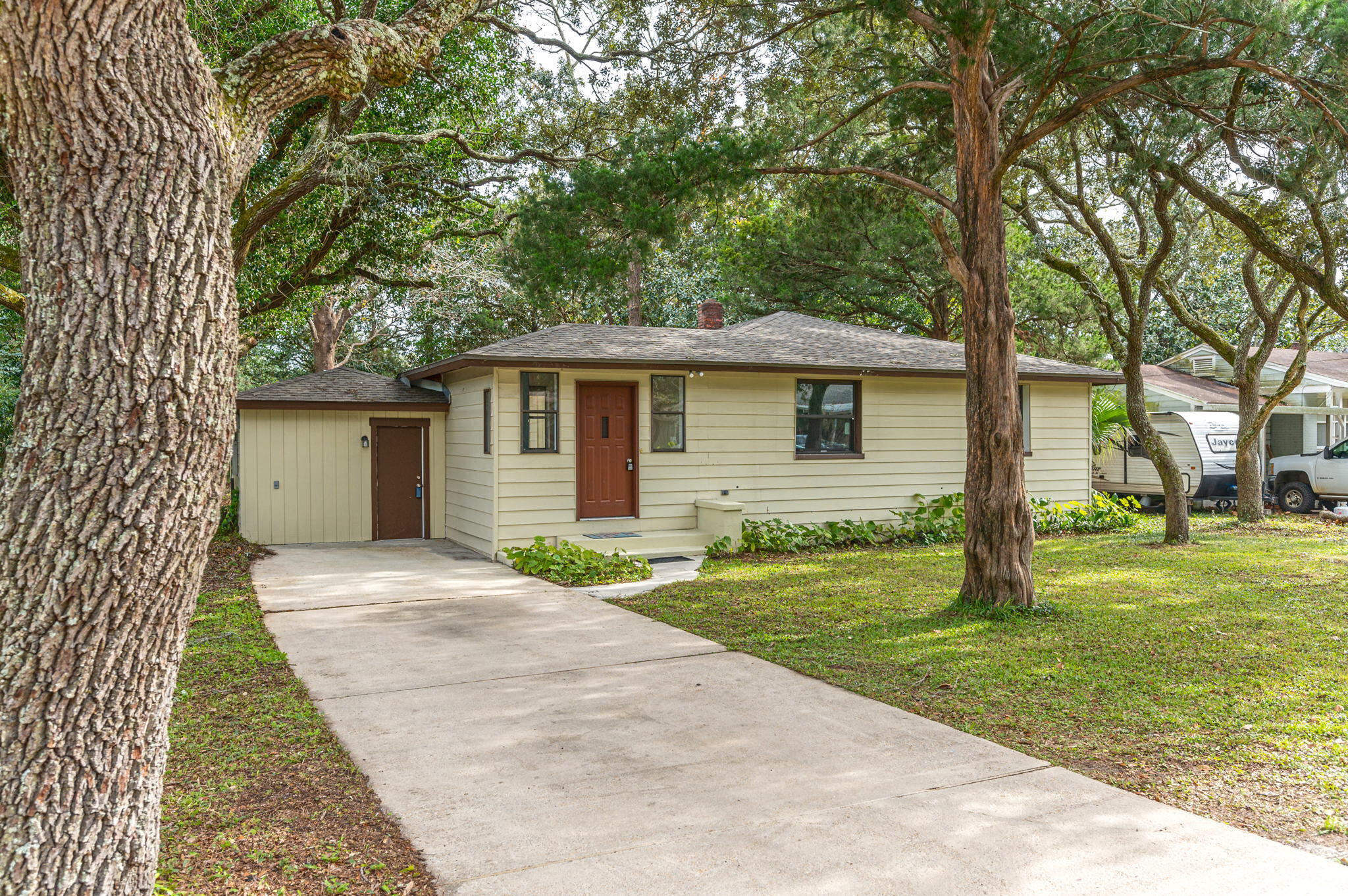 Location! Location! Location! Renovated Florida cottage in central FWB on large lot in Garnier's Beach. Garners Beach Park with boat launch, beach and playground is only blocks away. This rare beauty is a fully updated cottage in an established beach neighborhood. Imagine coming home from work to spend time with friends or family at the beach in your own neighborhood!This home is completely updated and has a new roof, new water heater and updated electric as well!A public beach is blocks from the home and shopping and restaurants are a very short drive. This cottage is minutes from any of the bases.