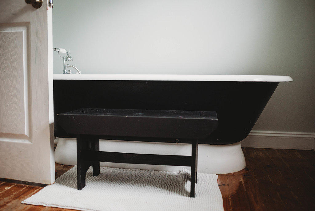 HAPPY HOLLOW - Residential