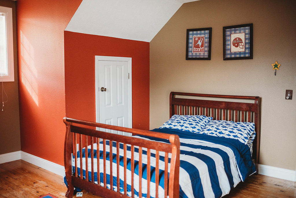 HAPPY HOLLOW - Residential