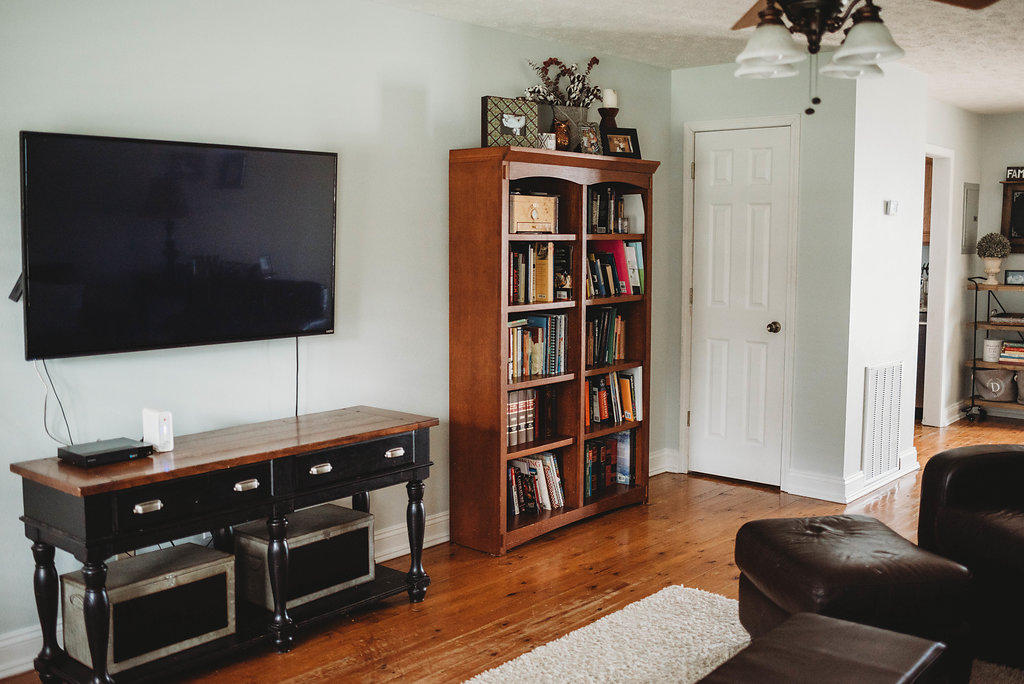 HAPPY HOLLOW - Residential