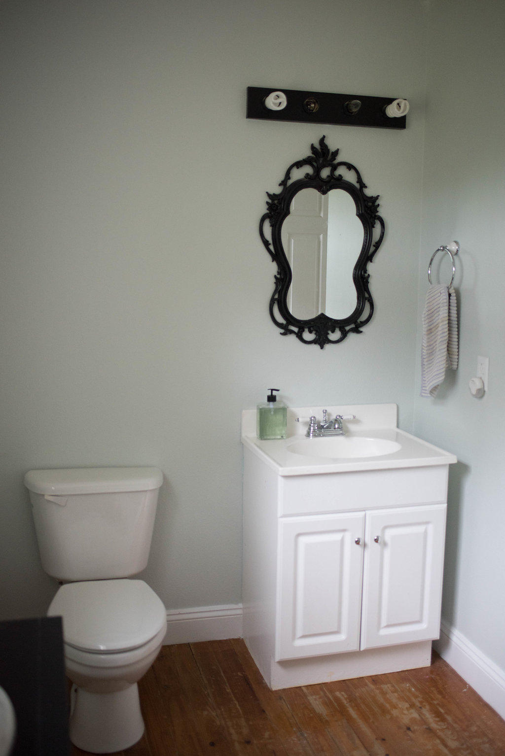 HAPPY HOLLOW - Residential