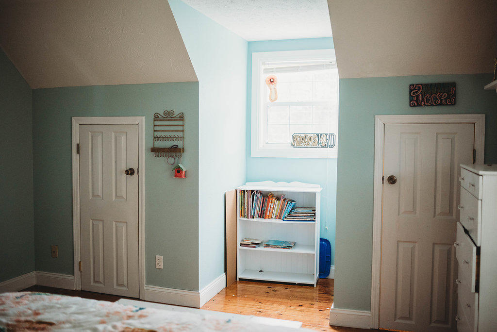 HAPPY HOLLOW - Residential