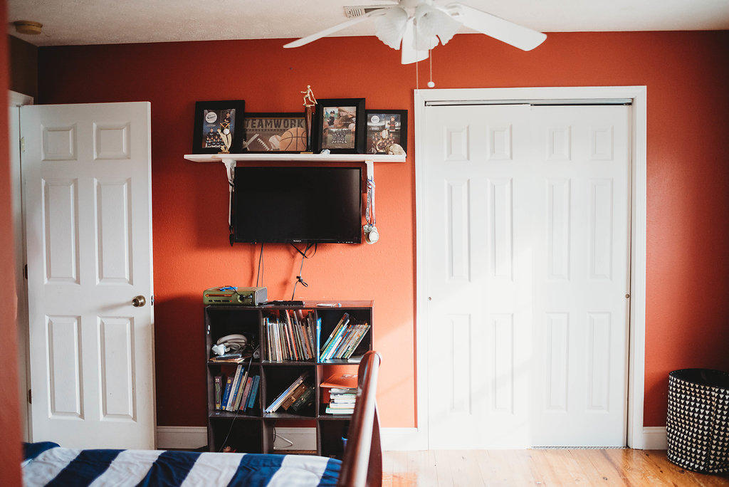 HAPPY HOLLOW - Residential