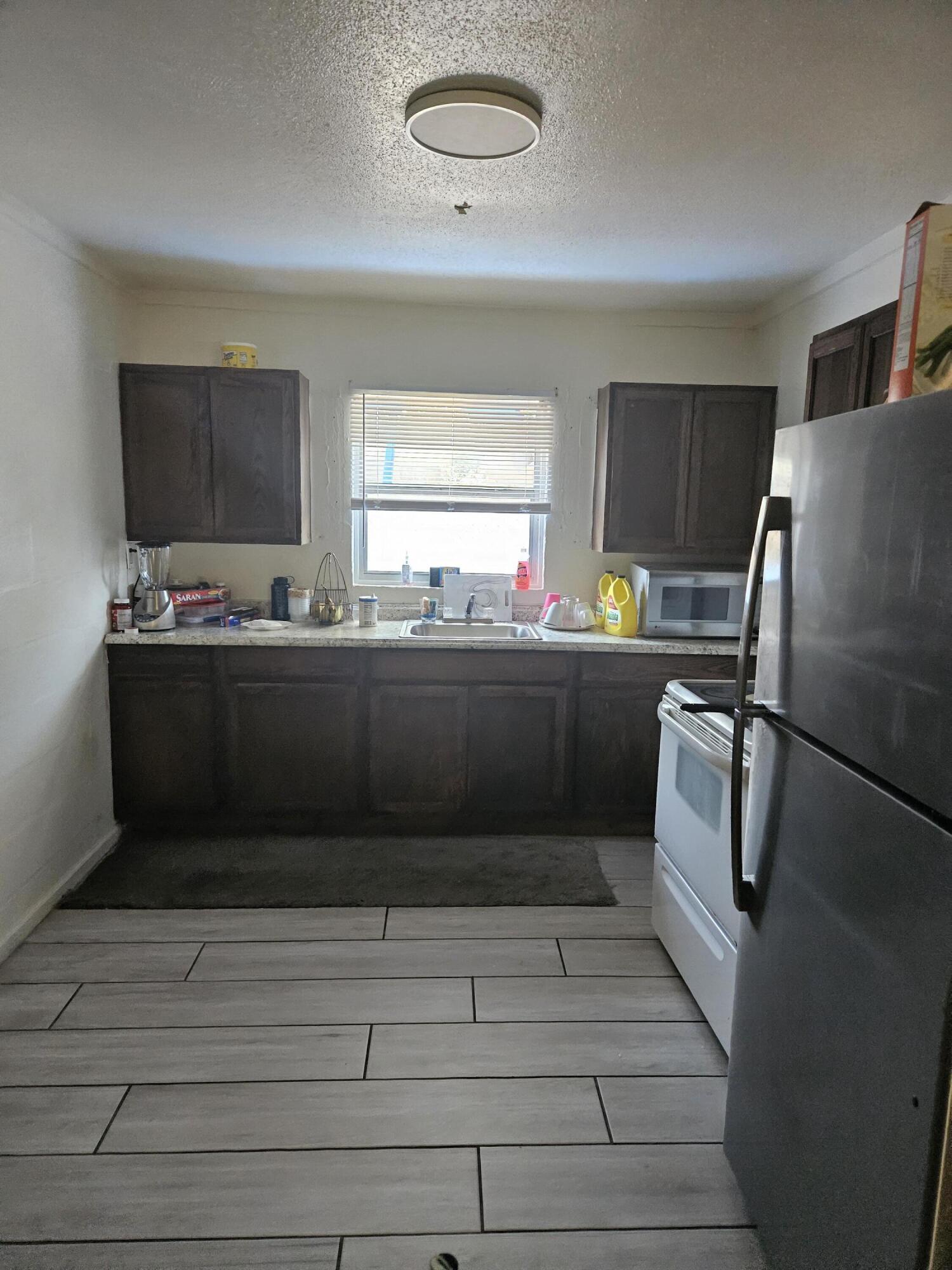 OVERBROOK PINEVIEW - Residential