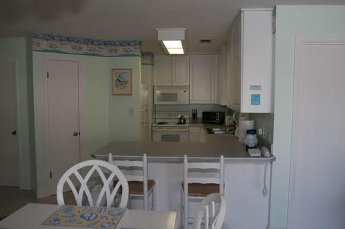 BEACHWOOD VILLAS CONDO PH 2 - Residential