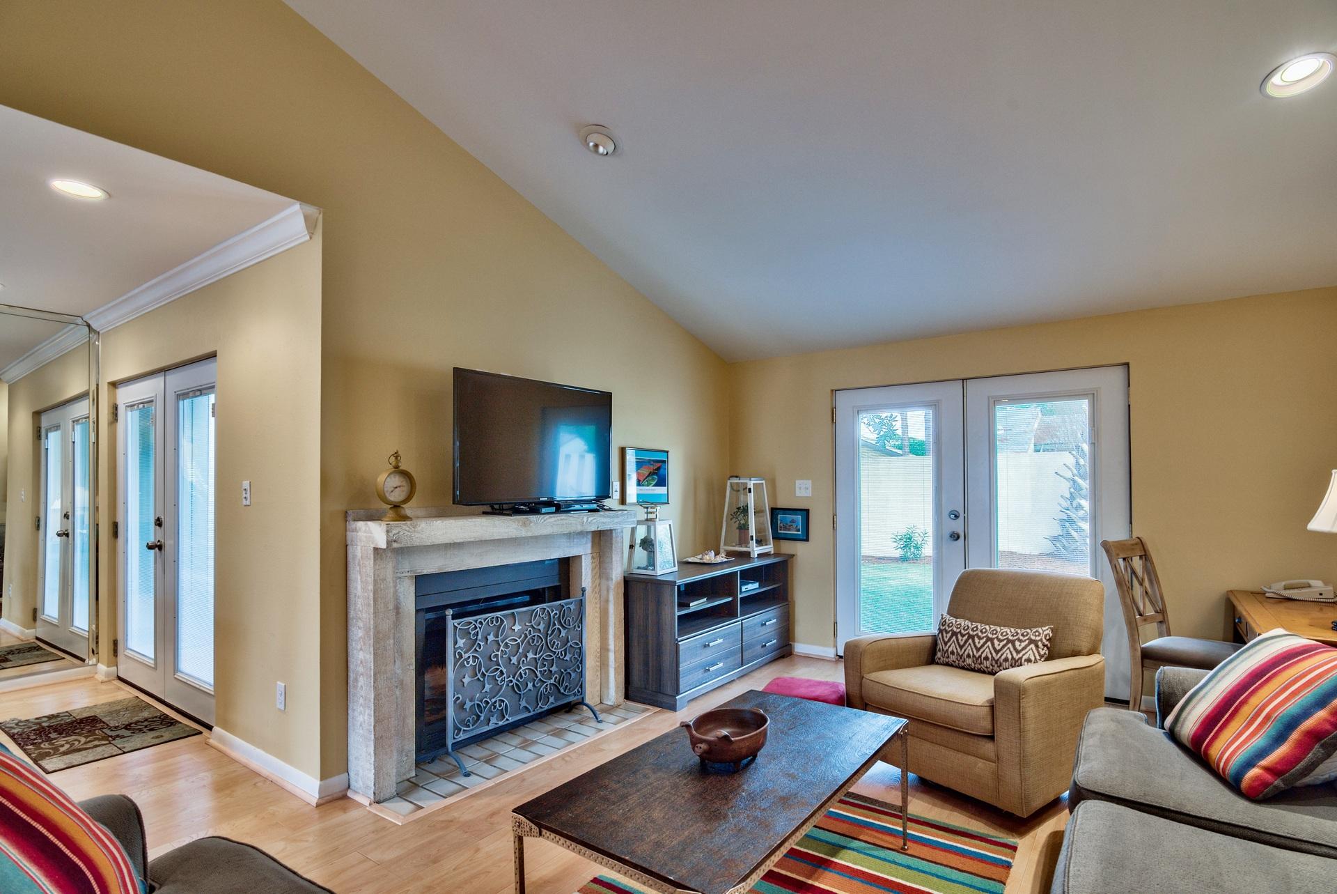 LINKSIDE VILLAGE UNIT 1 - Residential