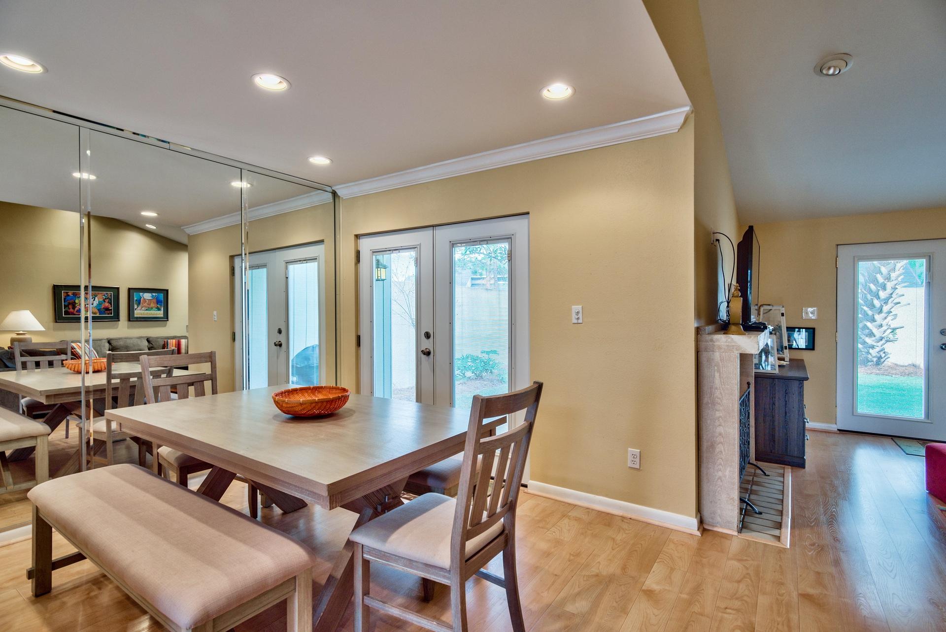 LINKSIDE VILLAGE UNIT 1 - Residential