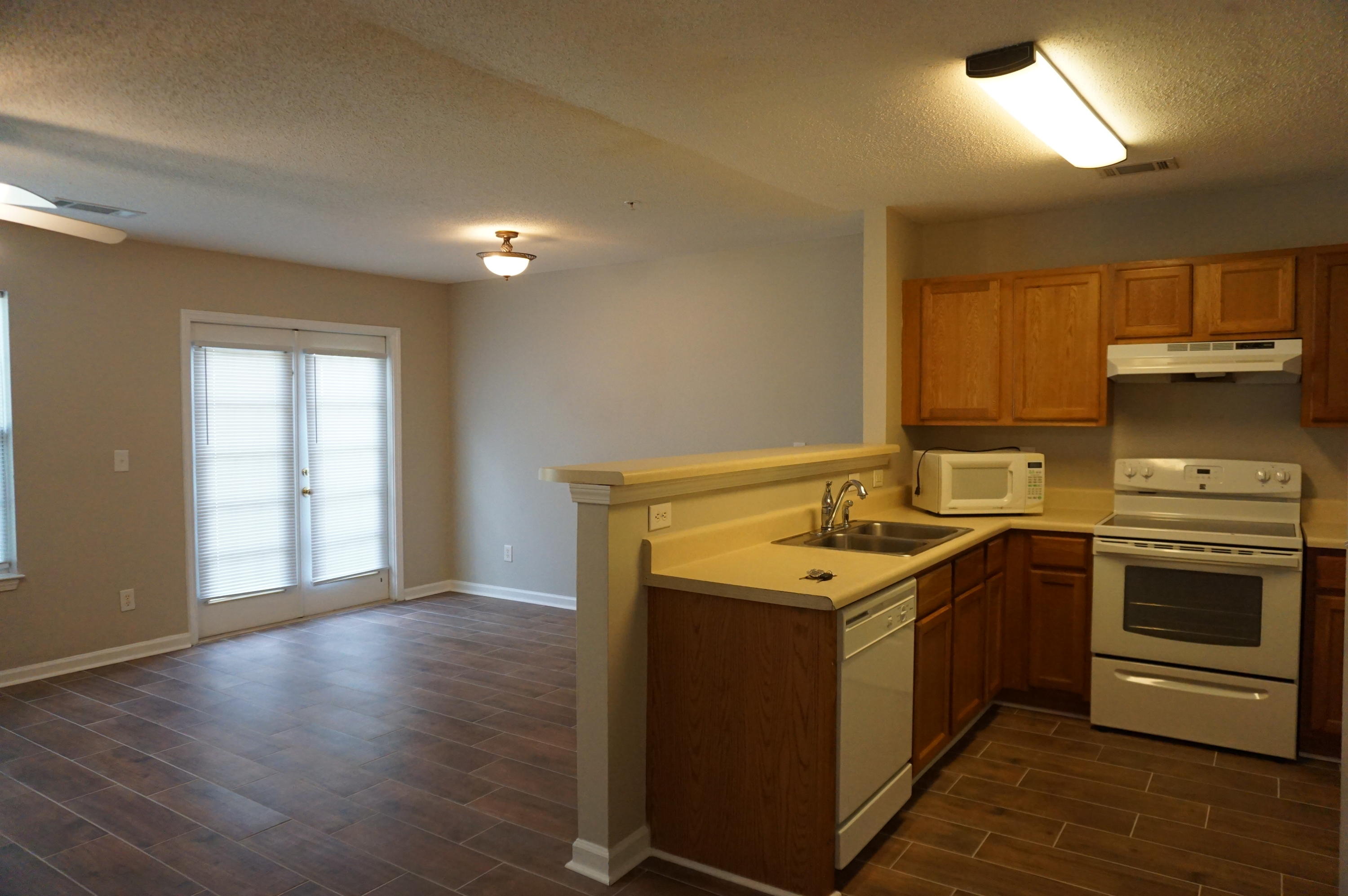 ROLLING PINES T/H LOT 80 BLK C - Residential