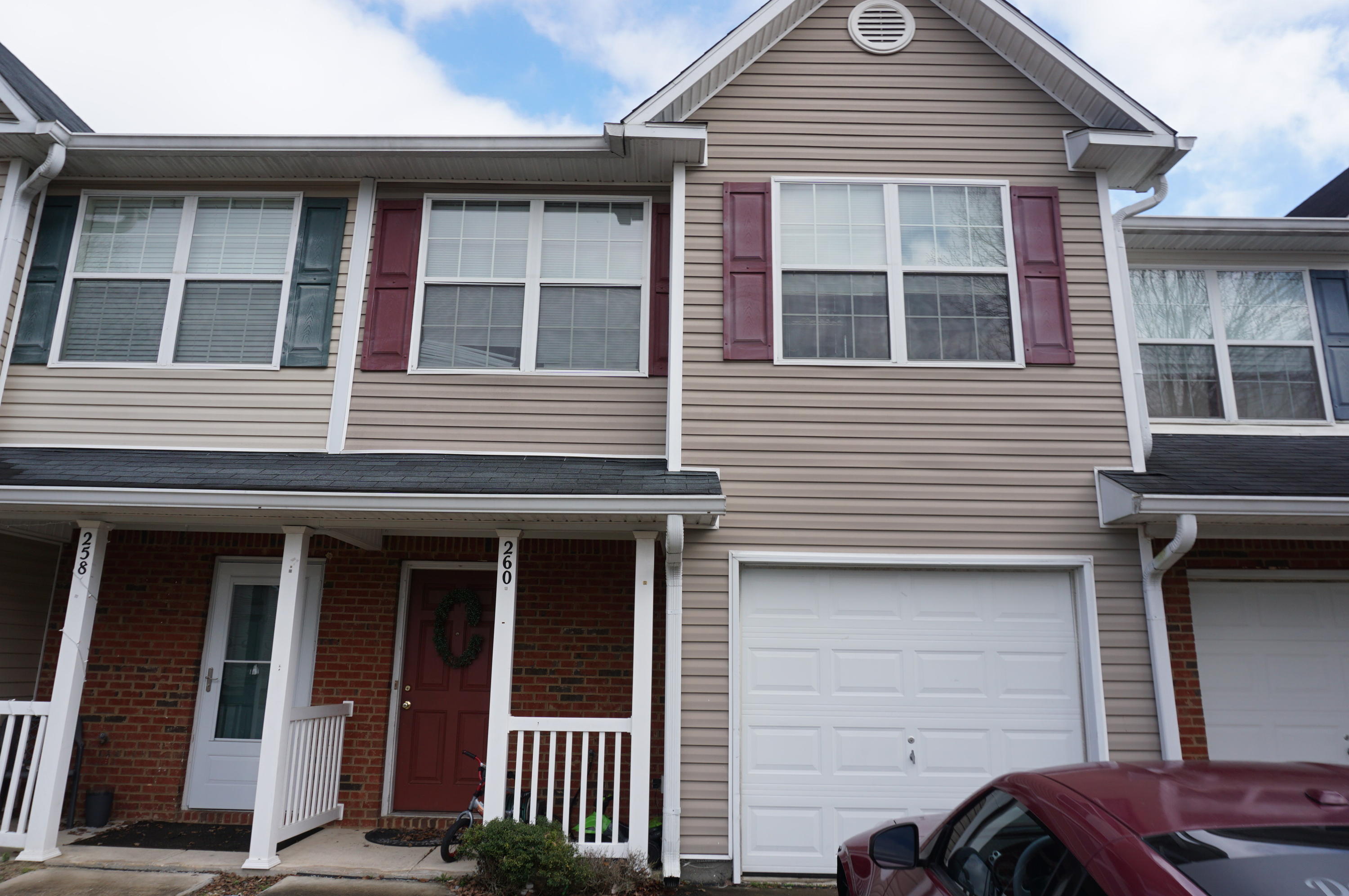 ROLLING PINES T/H LOT 80 BLK C - Residential