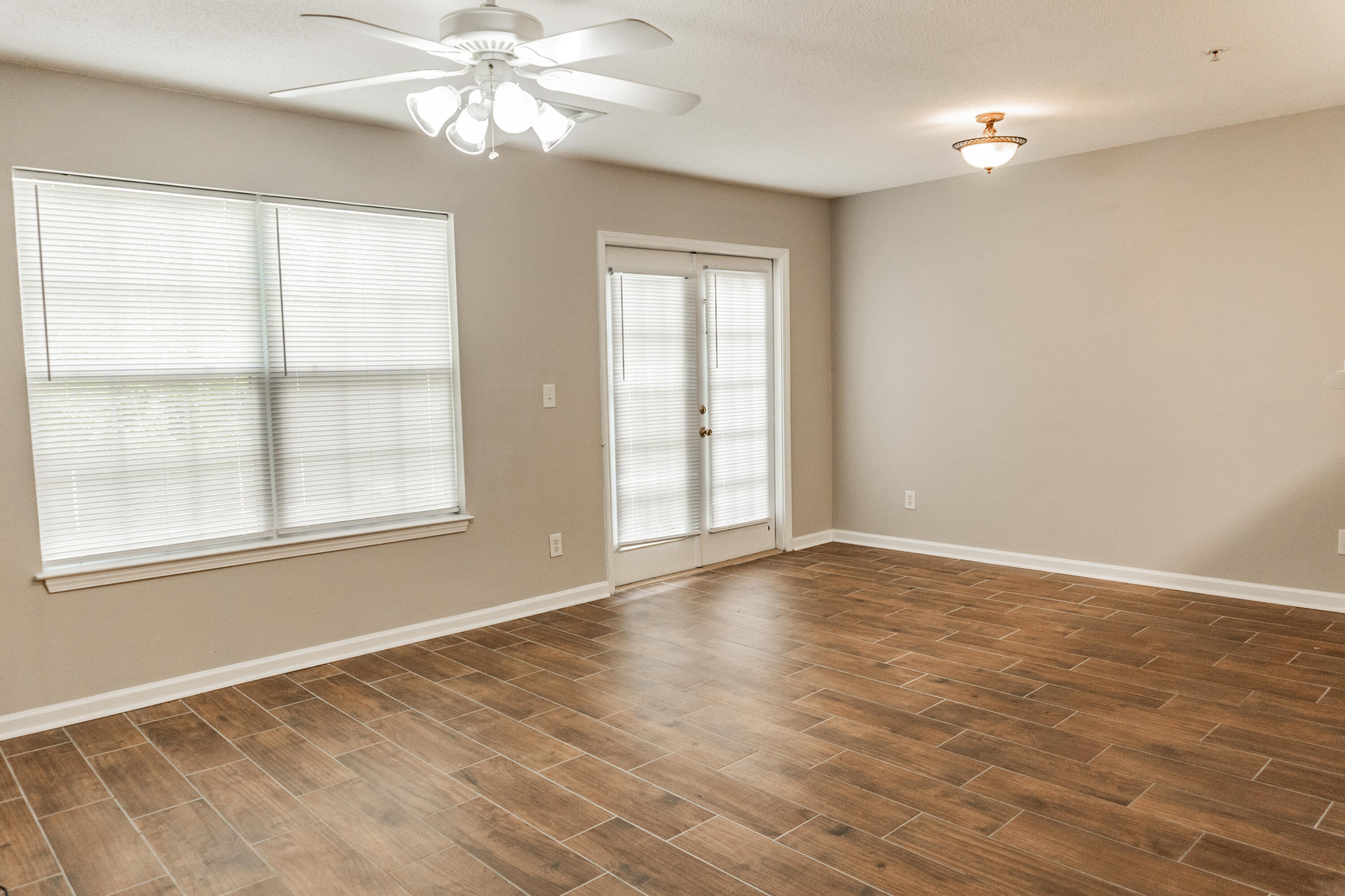 ROLLING PINES T/H LOT 80 BLK C - Residential