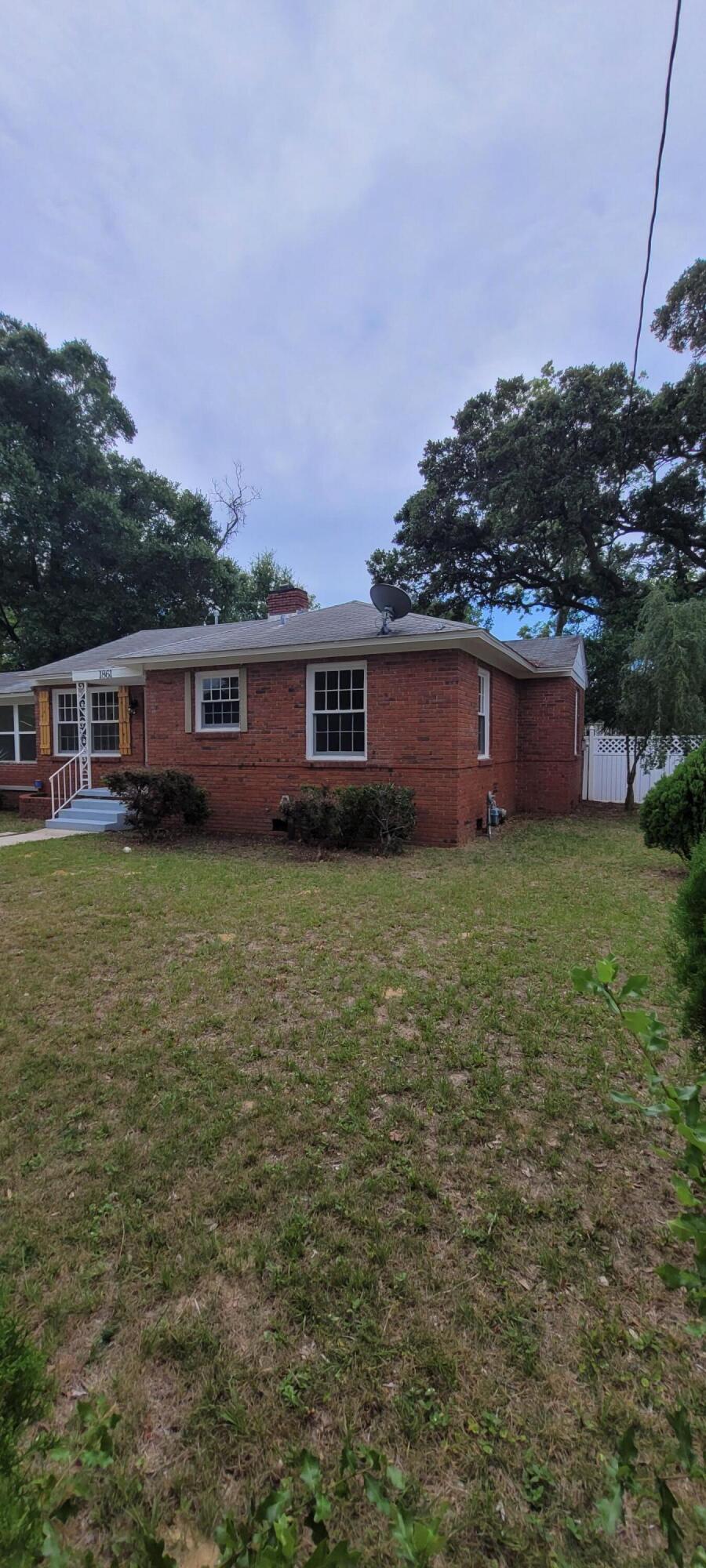 EAST HILL - Residential