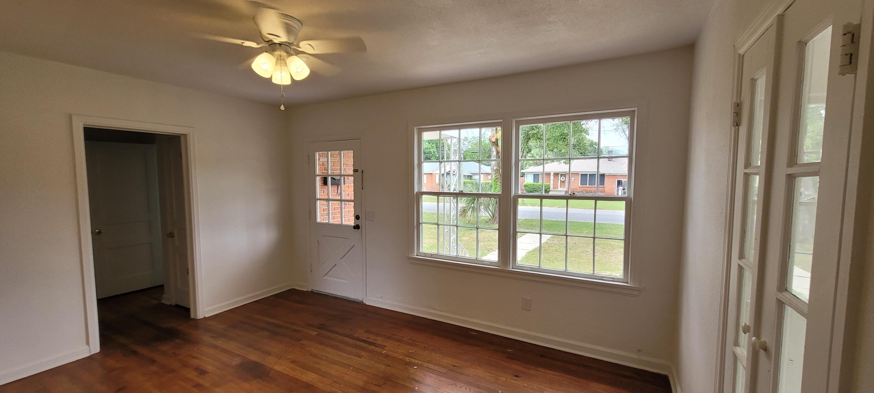 EAST HILL - Residential