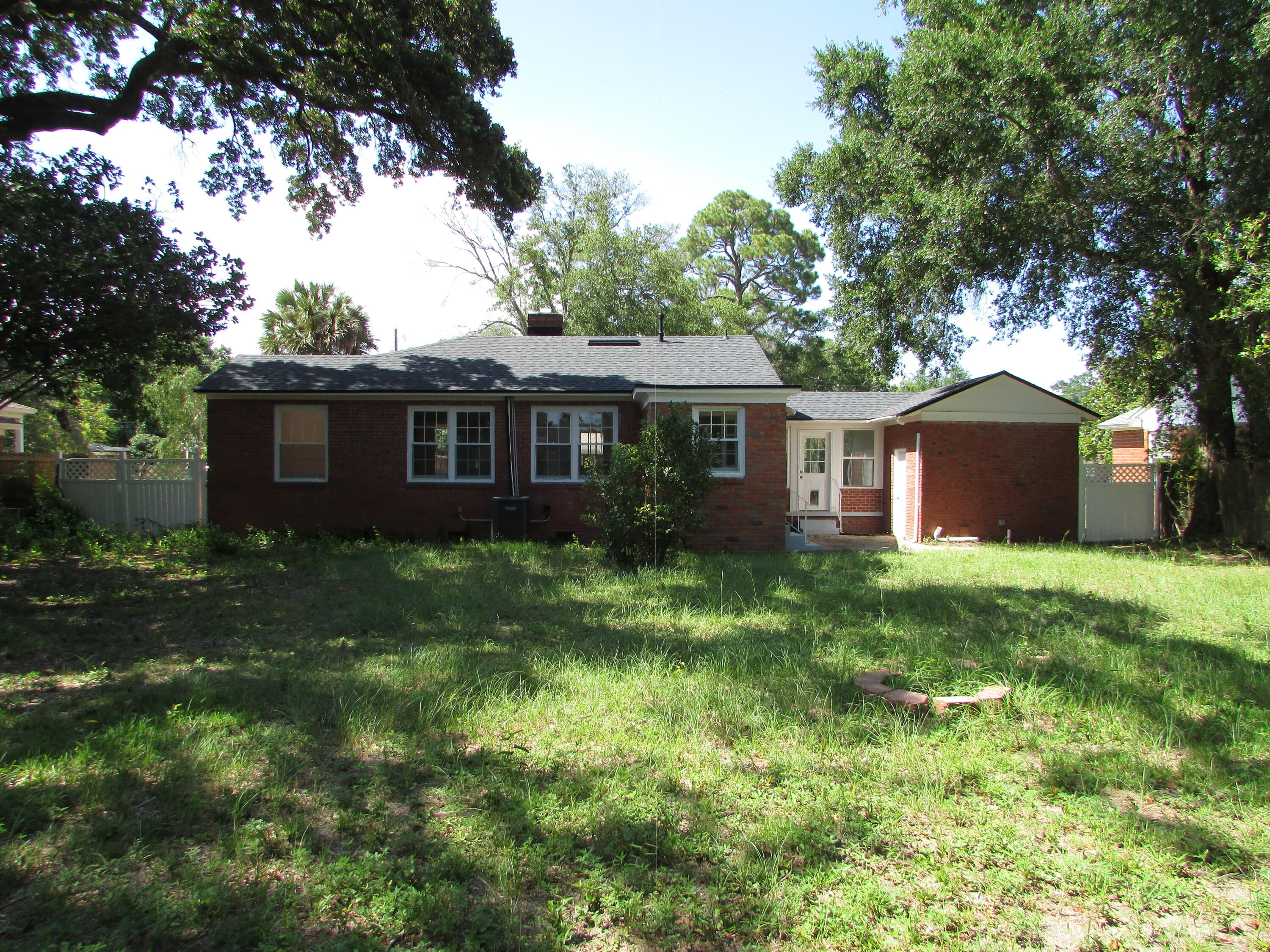 EAST HILL - Residential