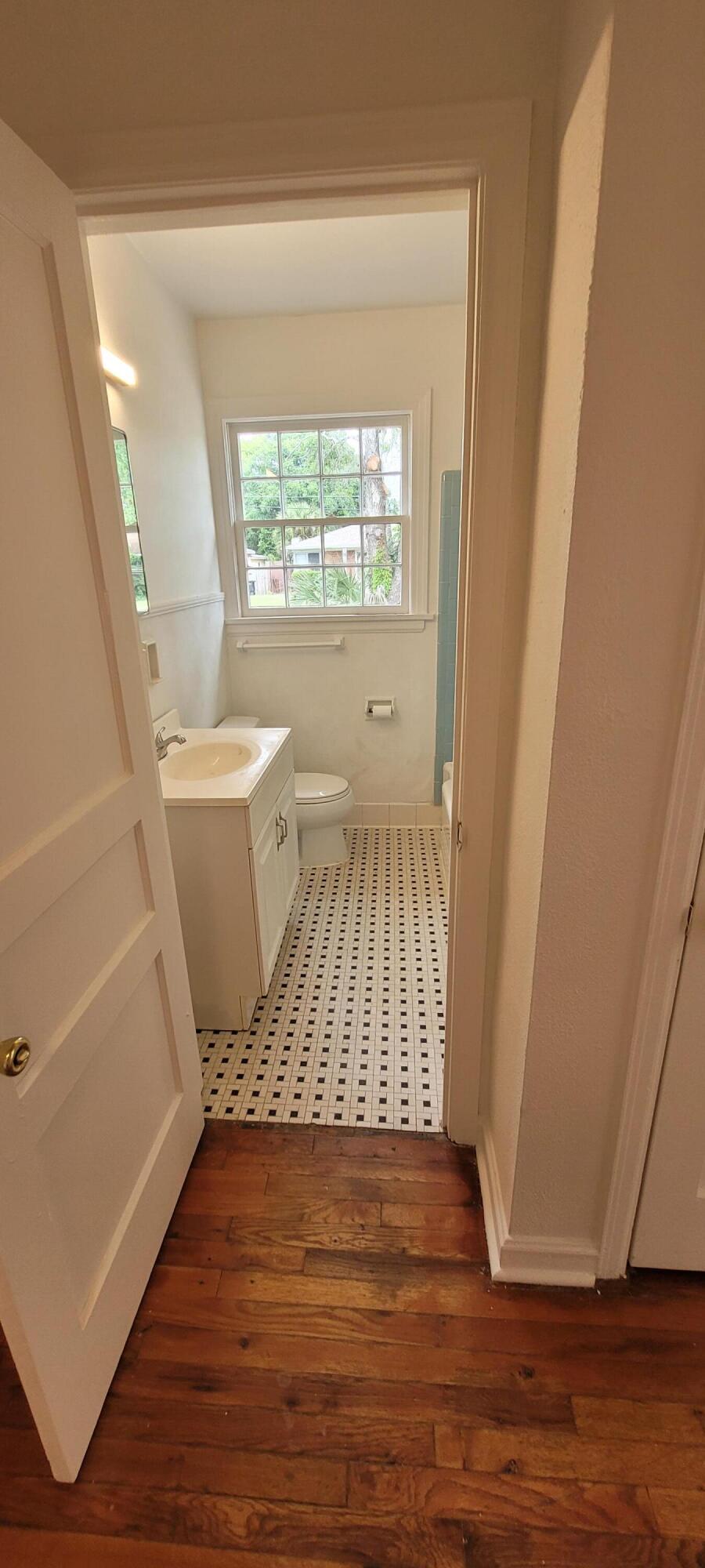 EAST HILL - Residential