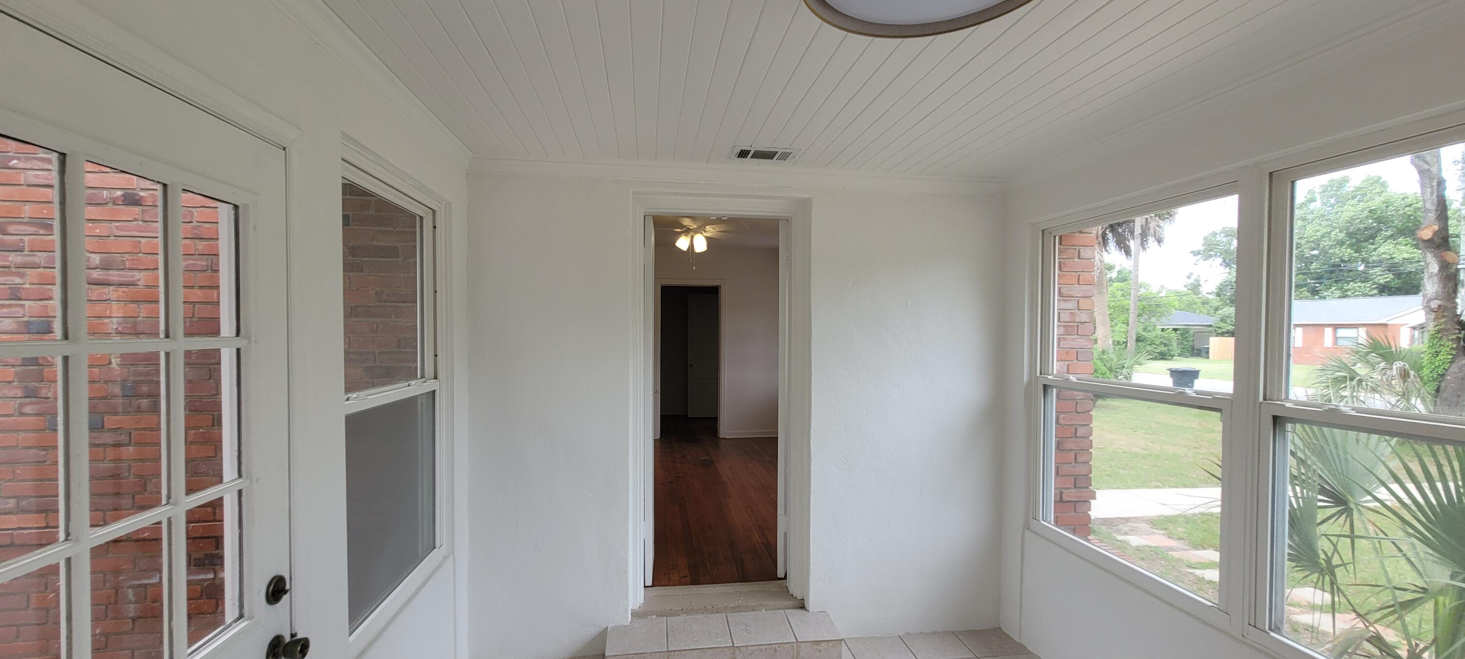 EAST HILL - Residential