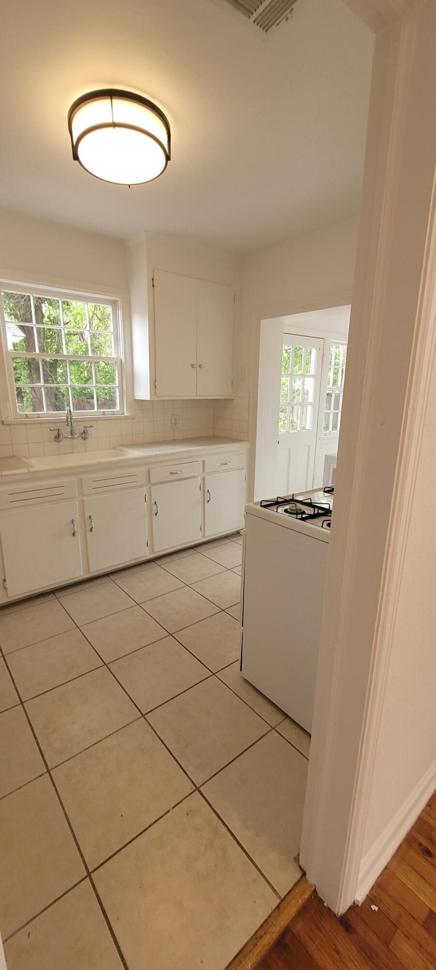EAST HILL - Residential
