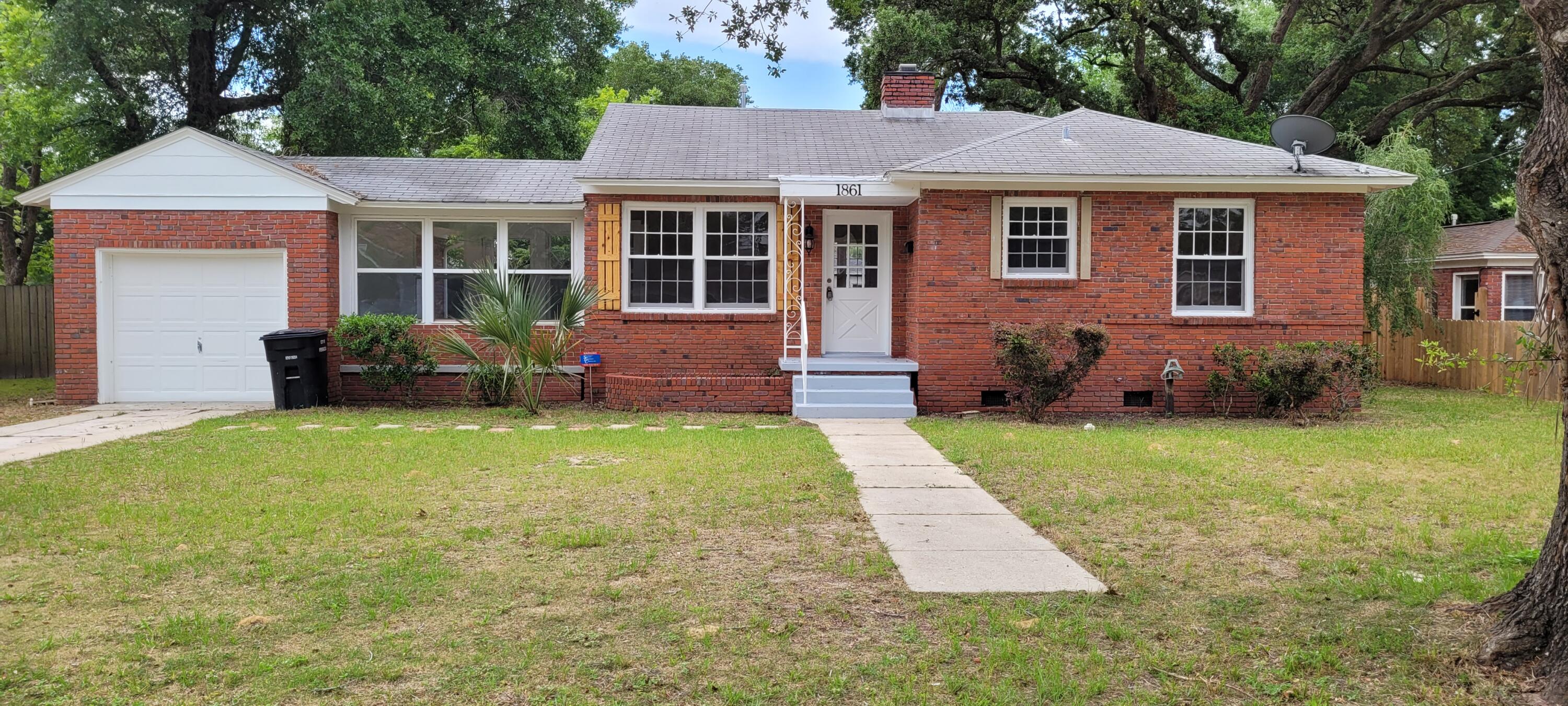 EAST HILL - Residential