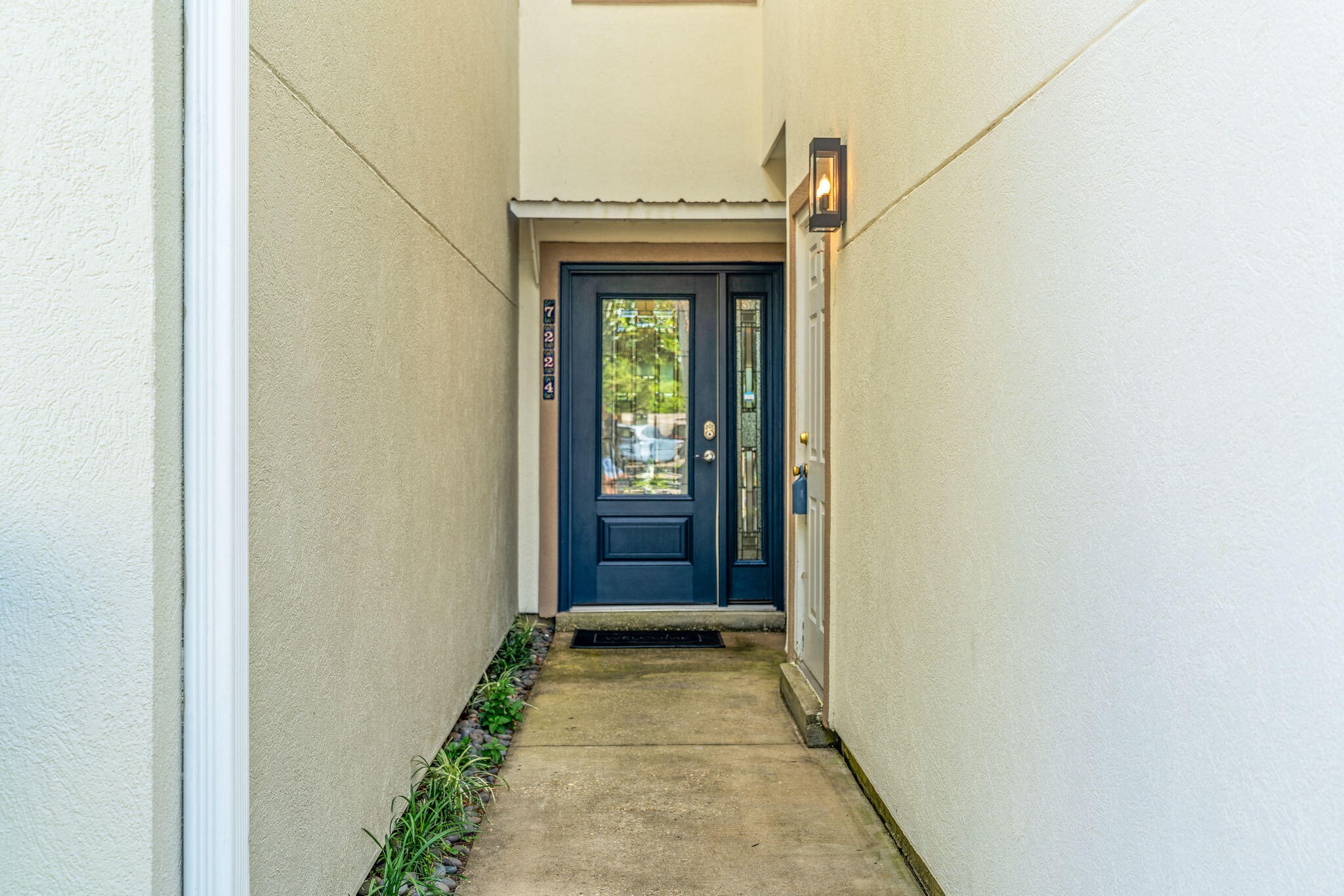 HIDDEN BAY VILLAGE - Residential
