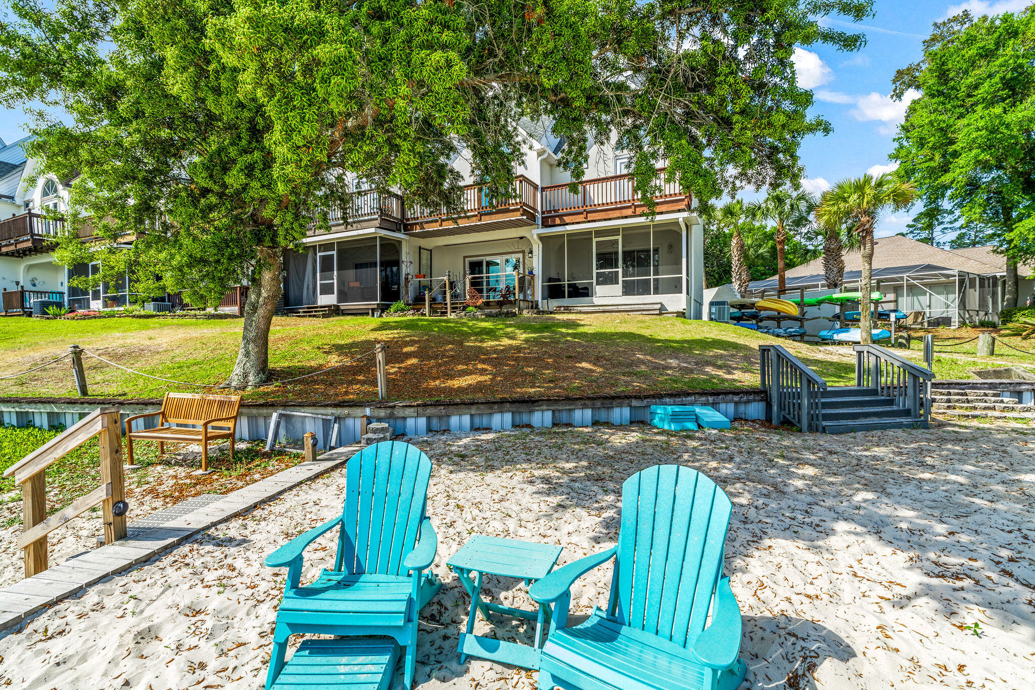 HIDDEN BAY VILLAGE - Residential
