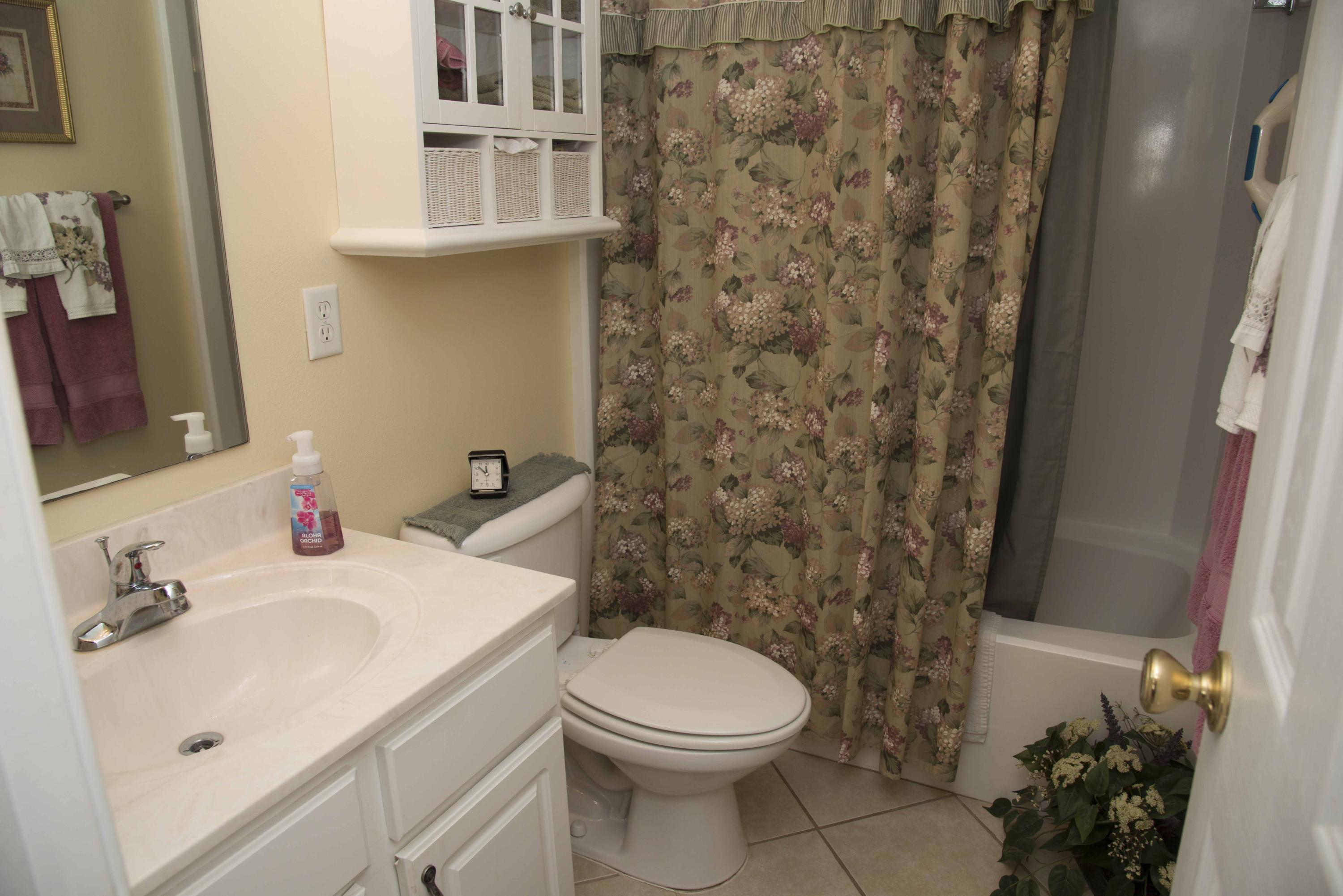 FINISTERRA CONDO - Residential