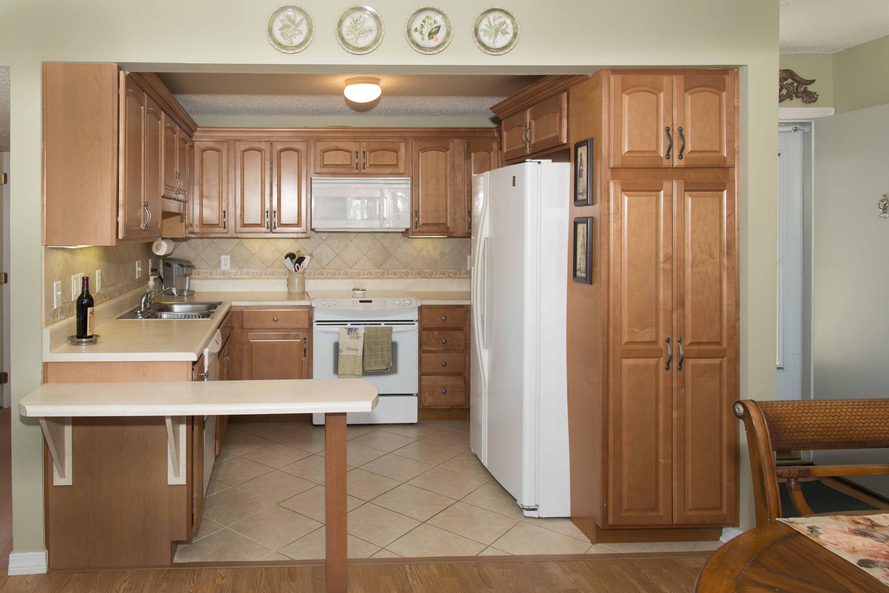 FINISTERRA CONDO - Residential