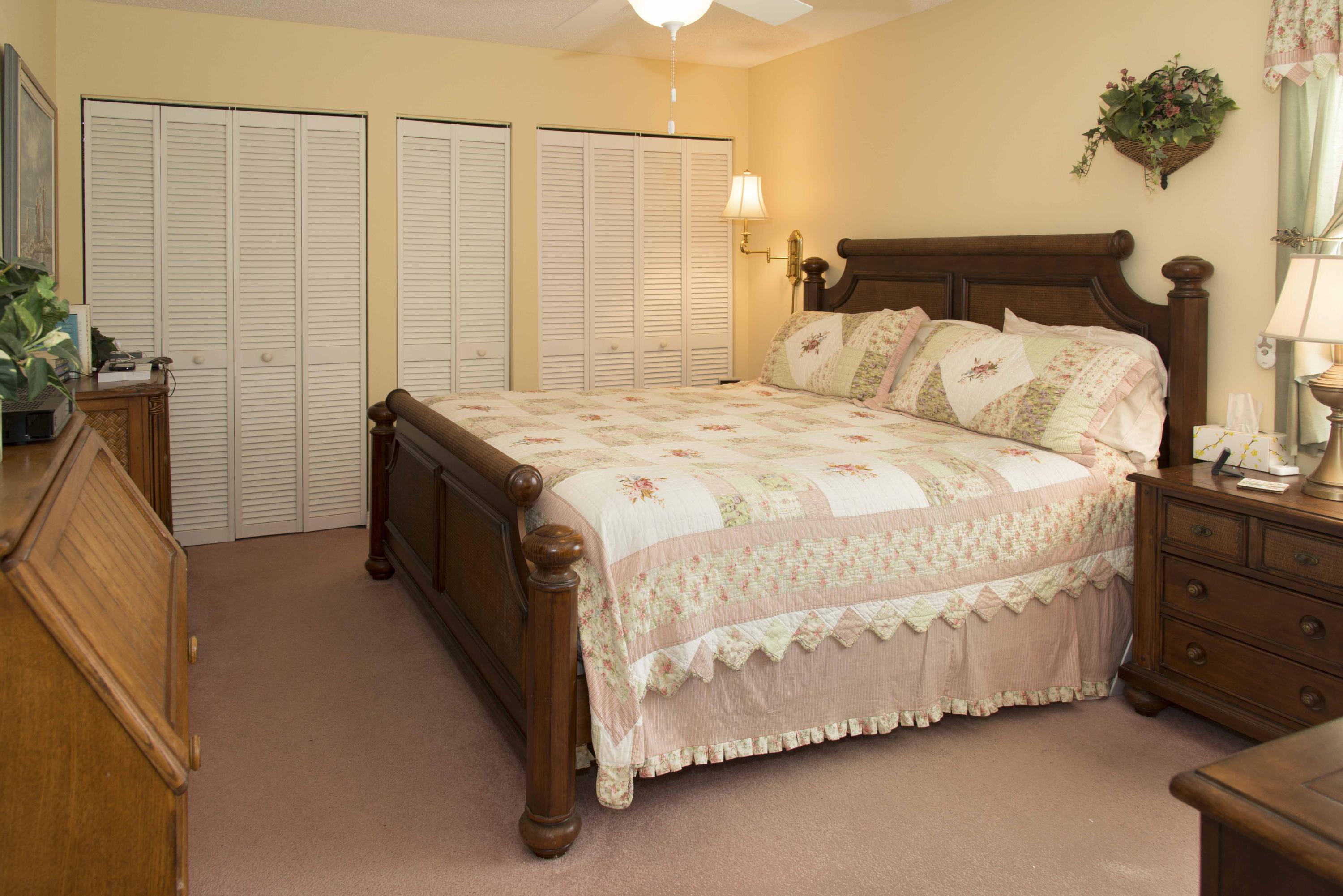 FINISTERRA CONDO - Residential