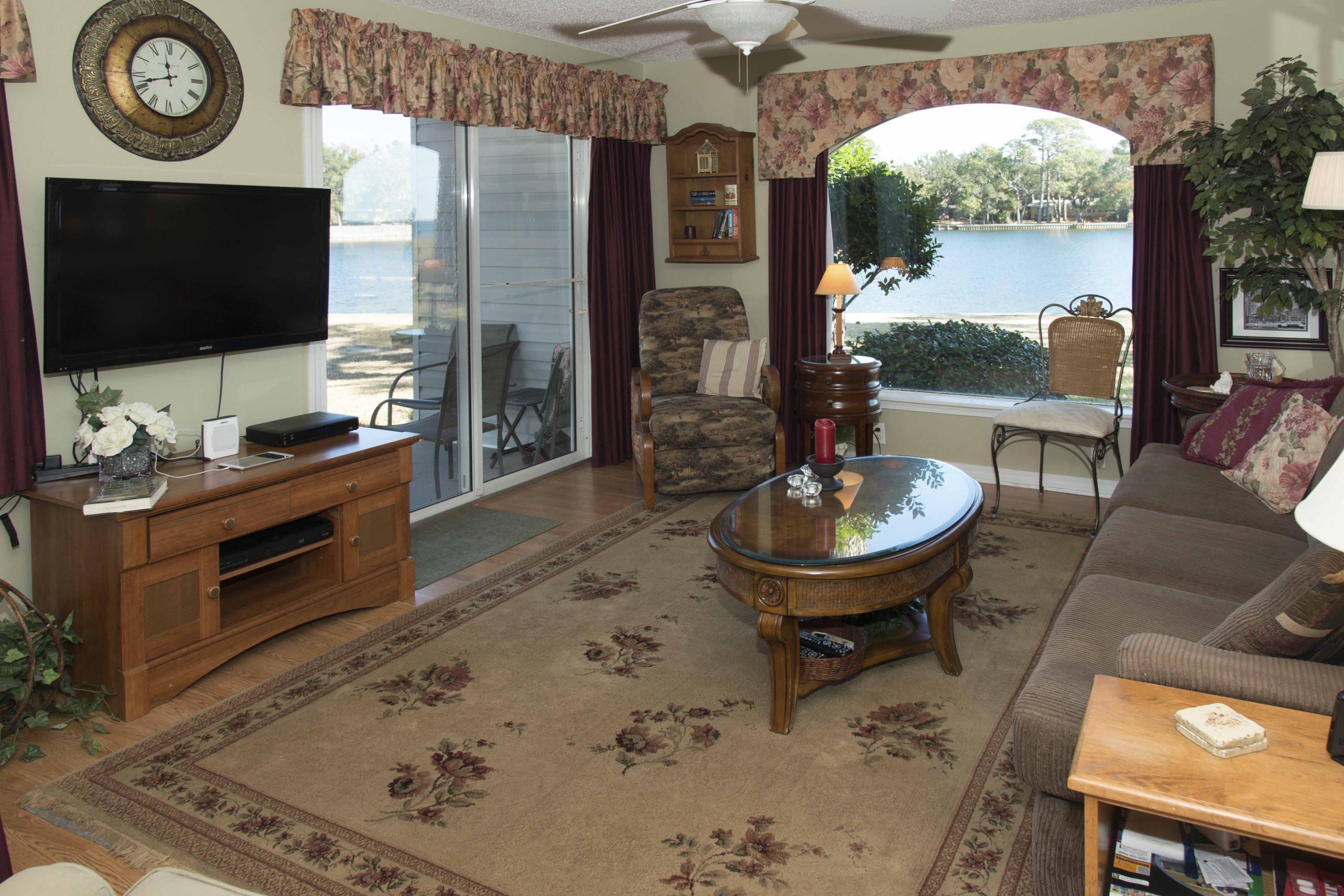 FINISTERRA CONDO - Residential