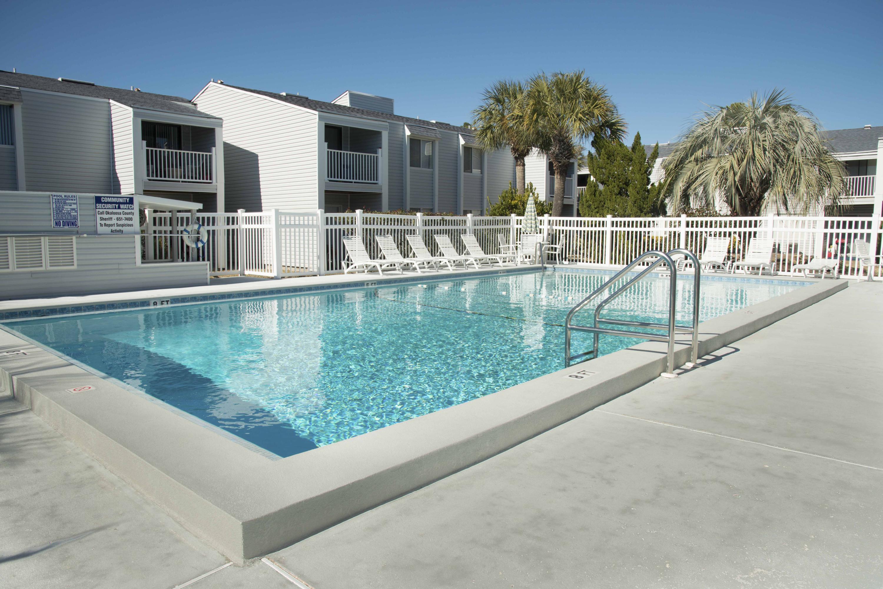 FINISTERRA CONDO - Residential