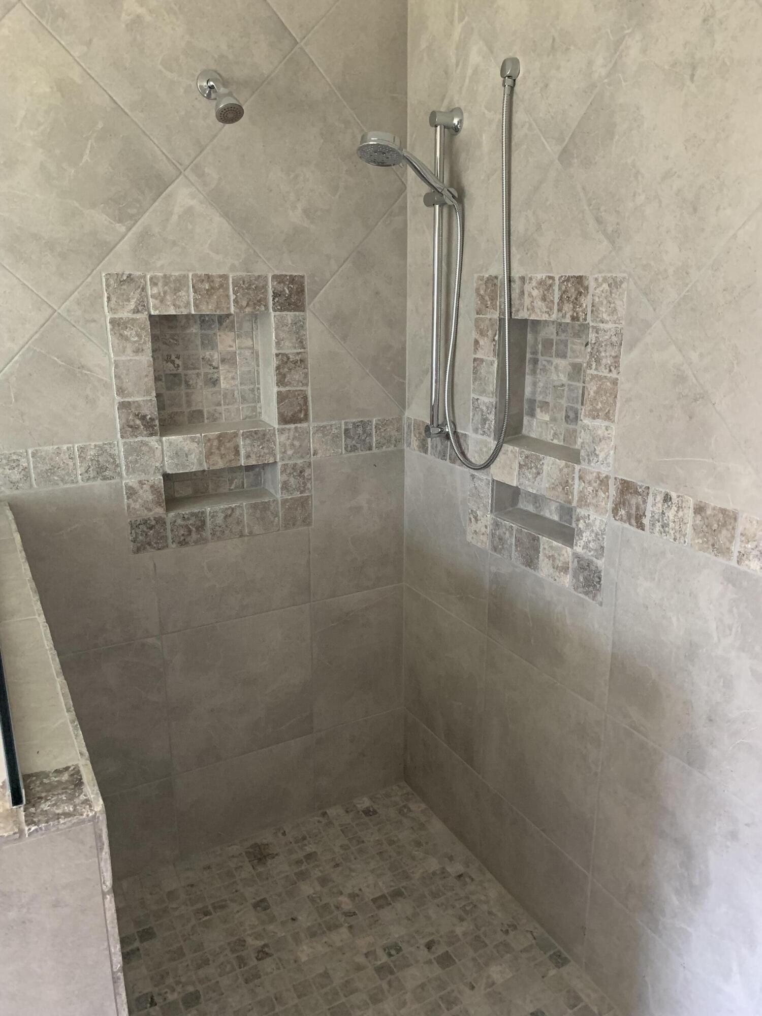 NAVARRE 2ND ADD - Residential