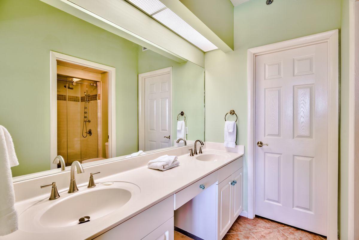 HIGH POINTE RESORT CONDO - Residential