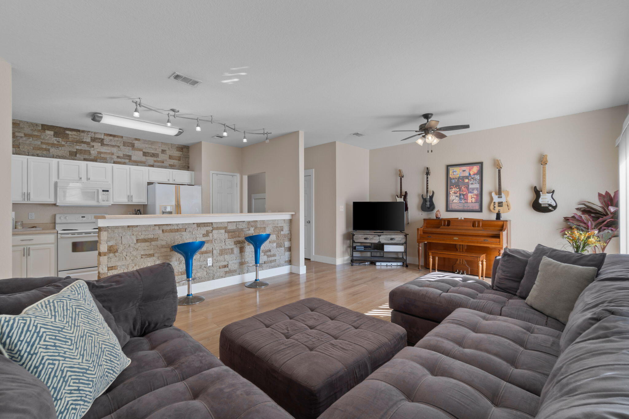 QUAIL RUN - Residential
