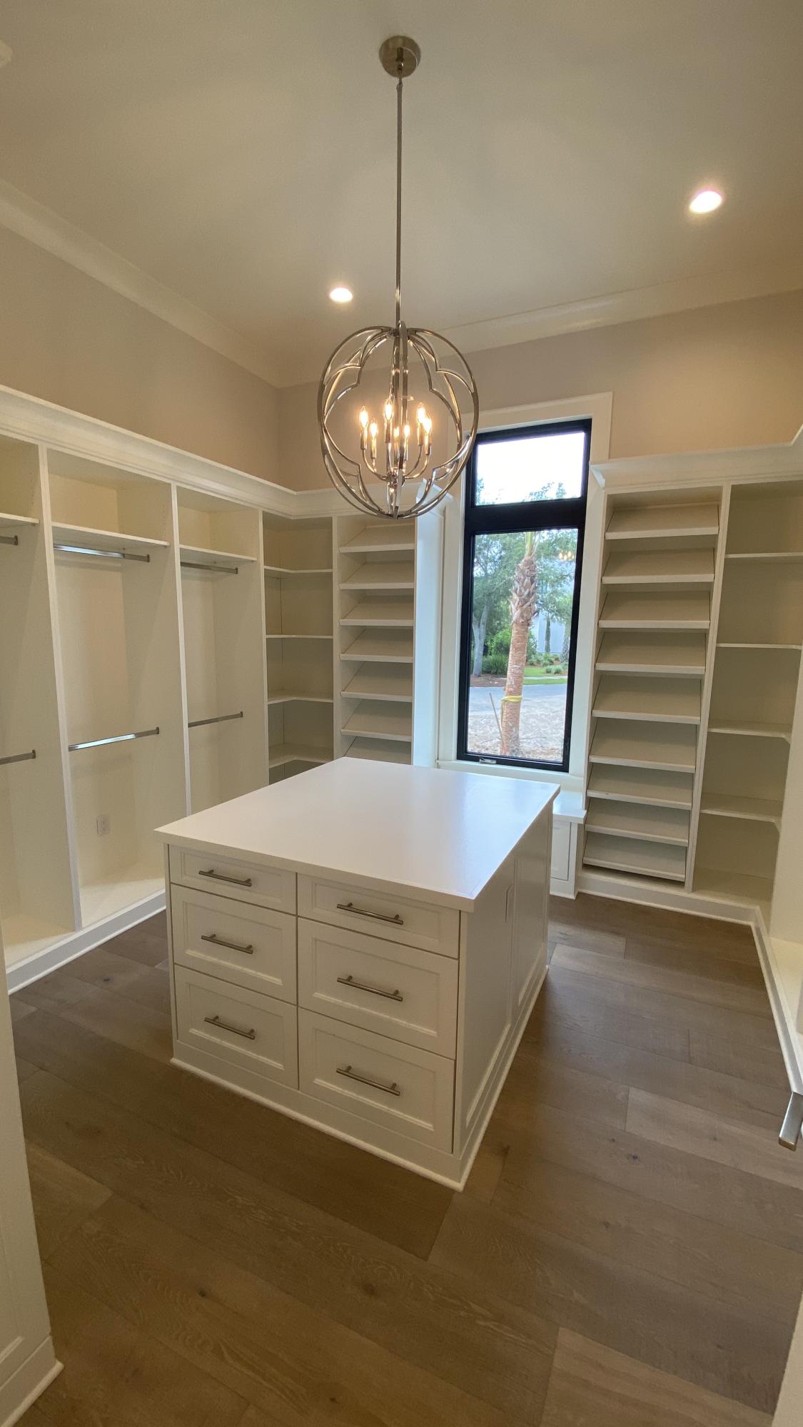 BURNT PINE - Residential