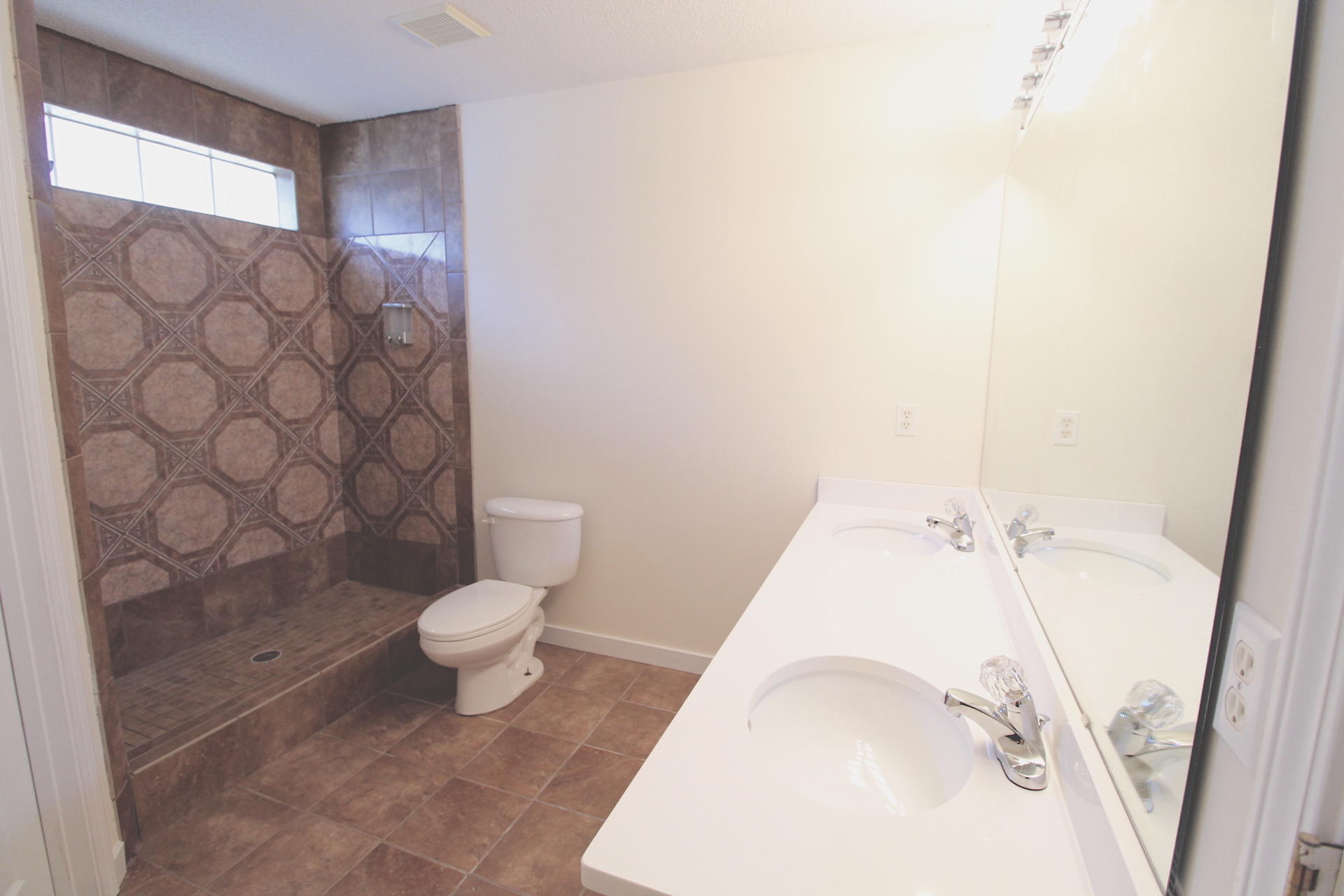 CREEKSIDE 6 - Residential